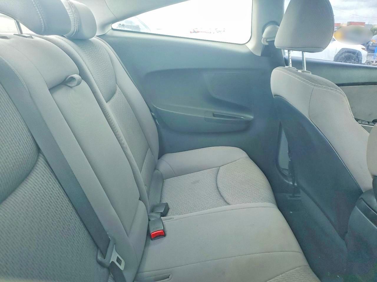 2013 Hyundai Elantra Coupe Gs Серебряный vin: KMHDH6AE8DU022507