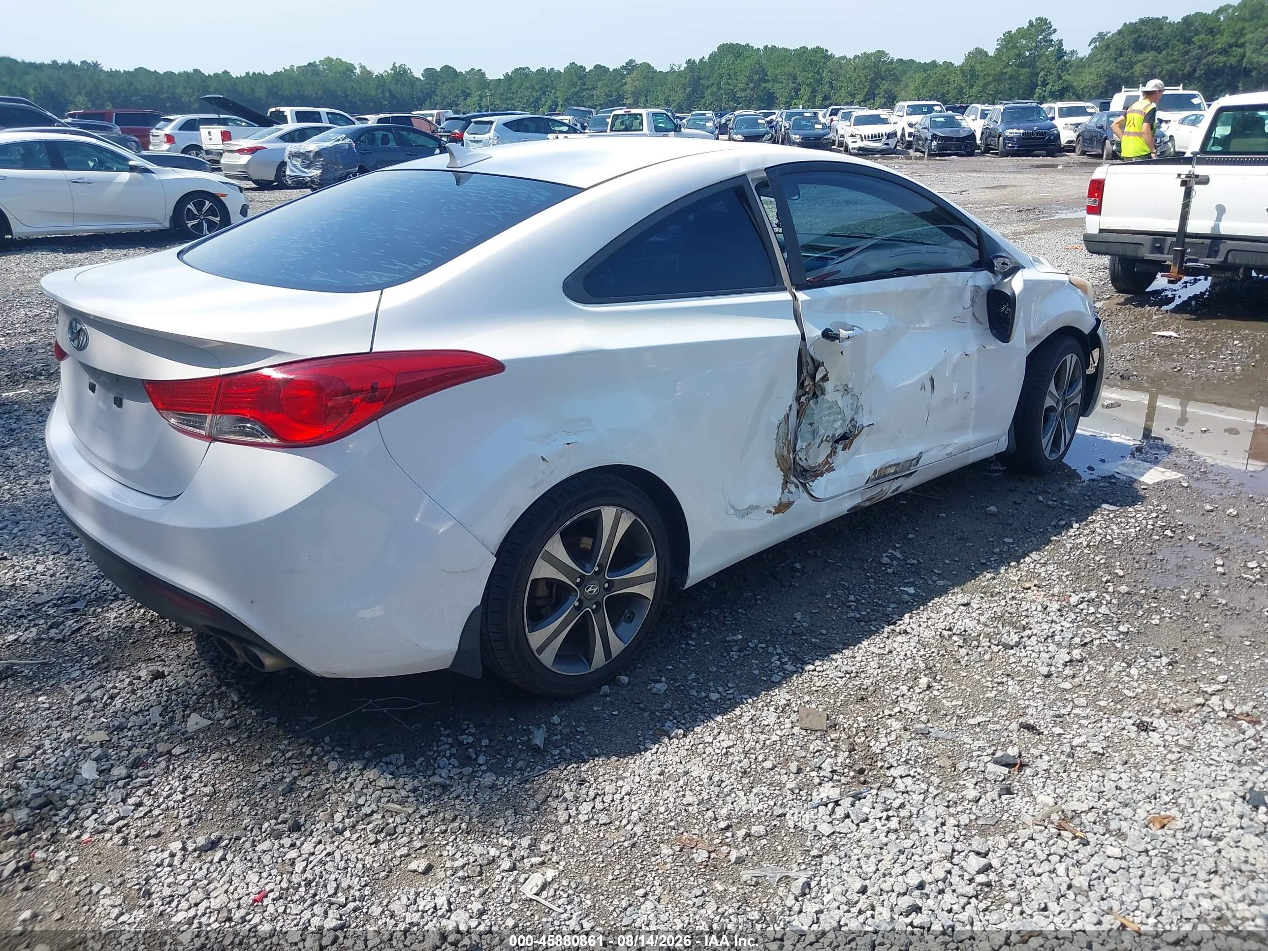 2013 Hyundai Elantra Se White vin: KMHDH6AE8DU022796