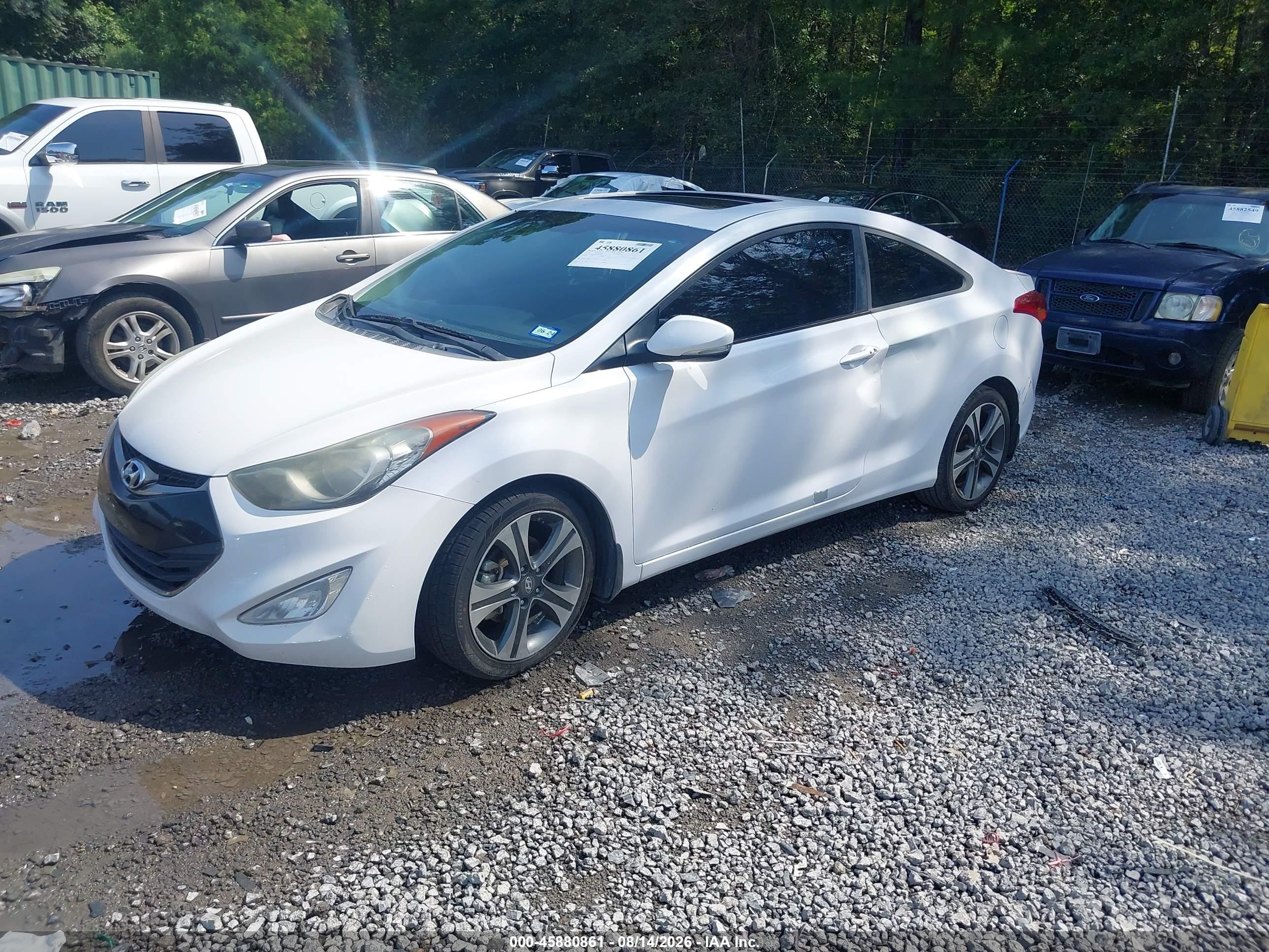 2013 Hyundai Elantra Se White vin: KMHDH6AE8DU022796