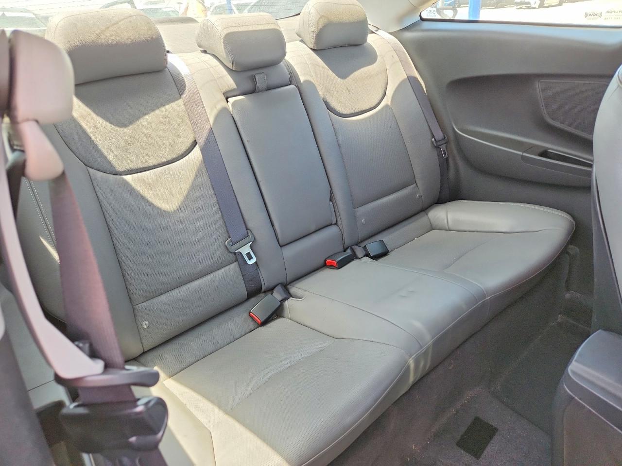 2013 Hyundai Elantra Coupe Se Silver vin: KMHDH6AE9DU001178