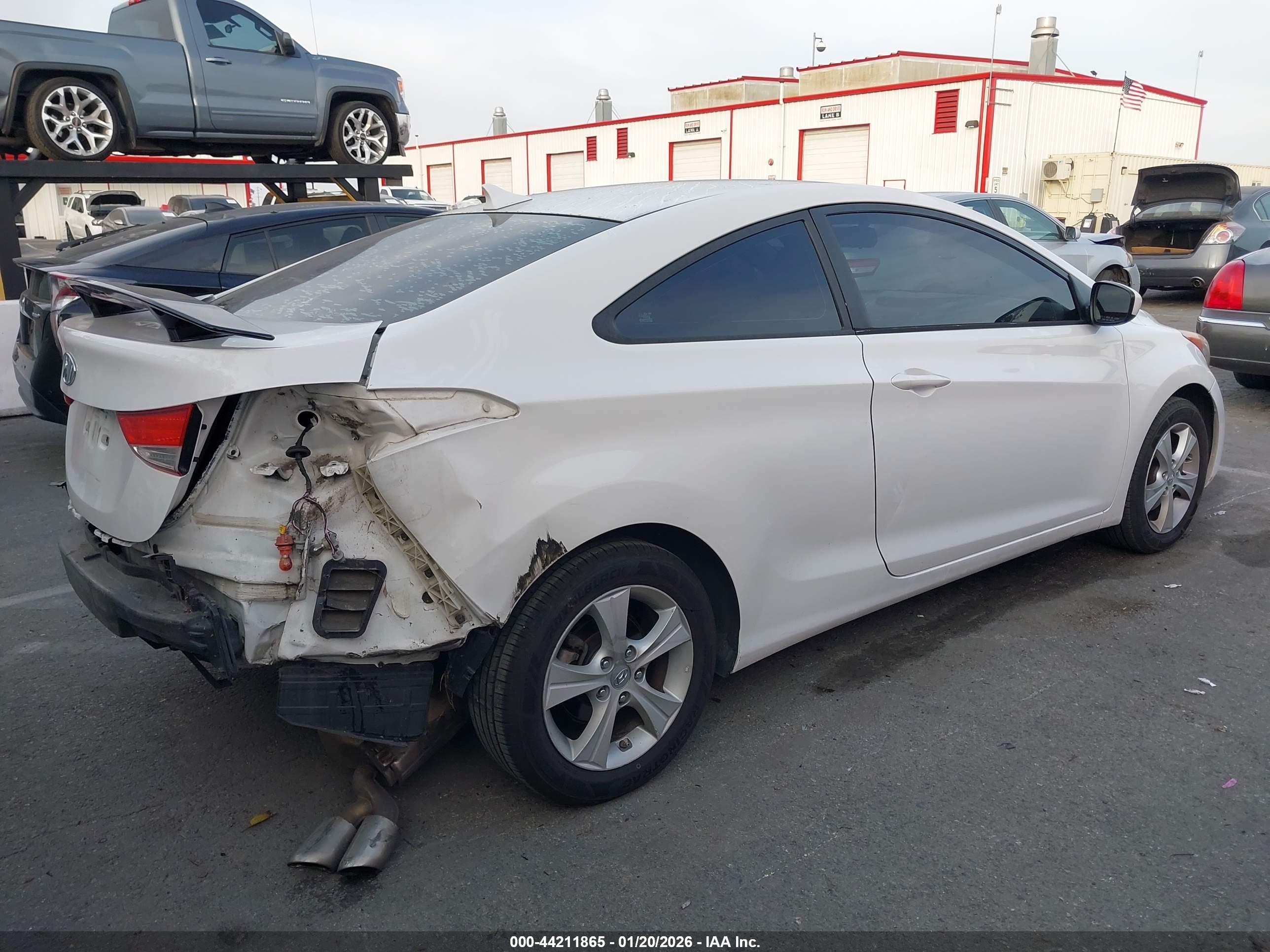 2013 Hyundai Elantra Gs White vin: KMHDH6AE9DU004551