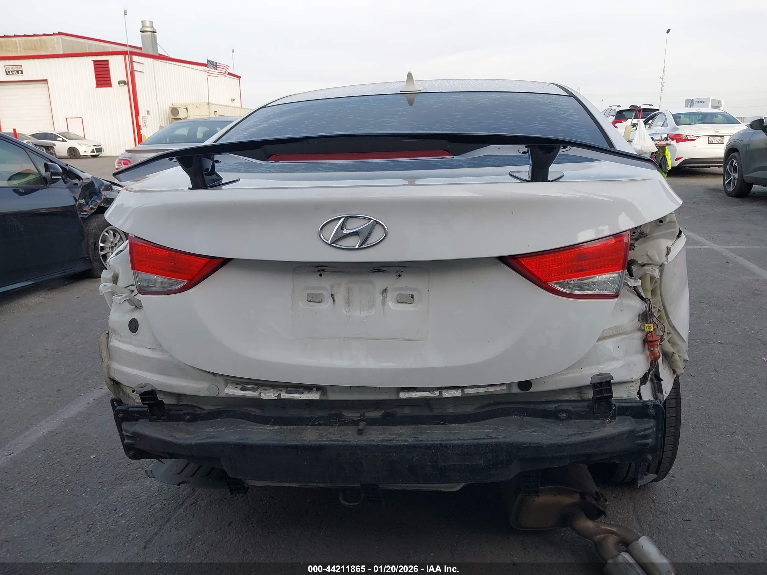 2013 Hyundai Elantra Gs White vin: KMHDH6AE9DU004551