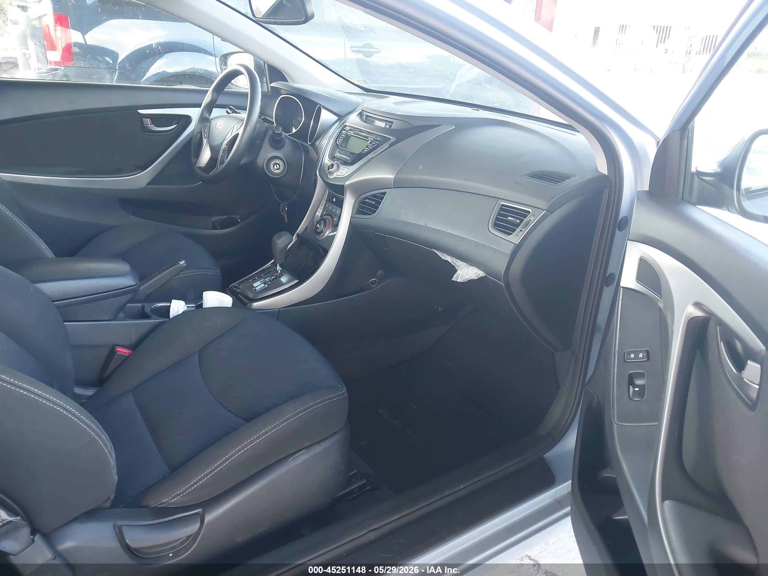 2013 Hyundai Elantra Gs Blue vin: KMHDH6AEXDU009547