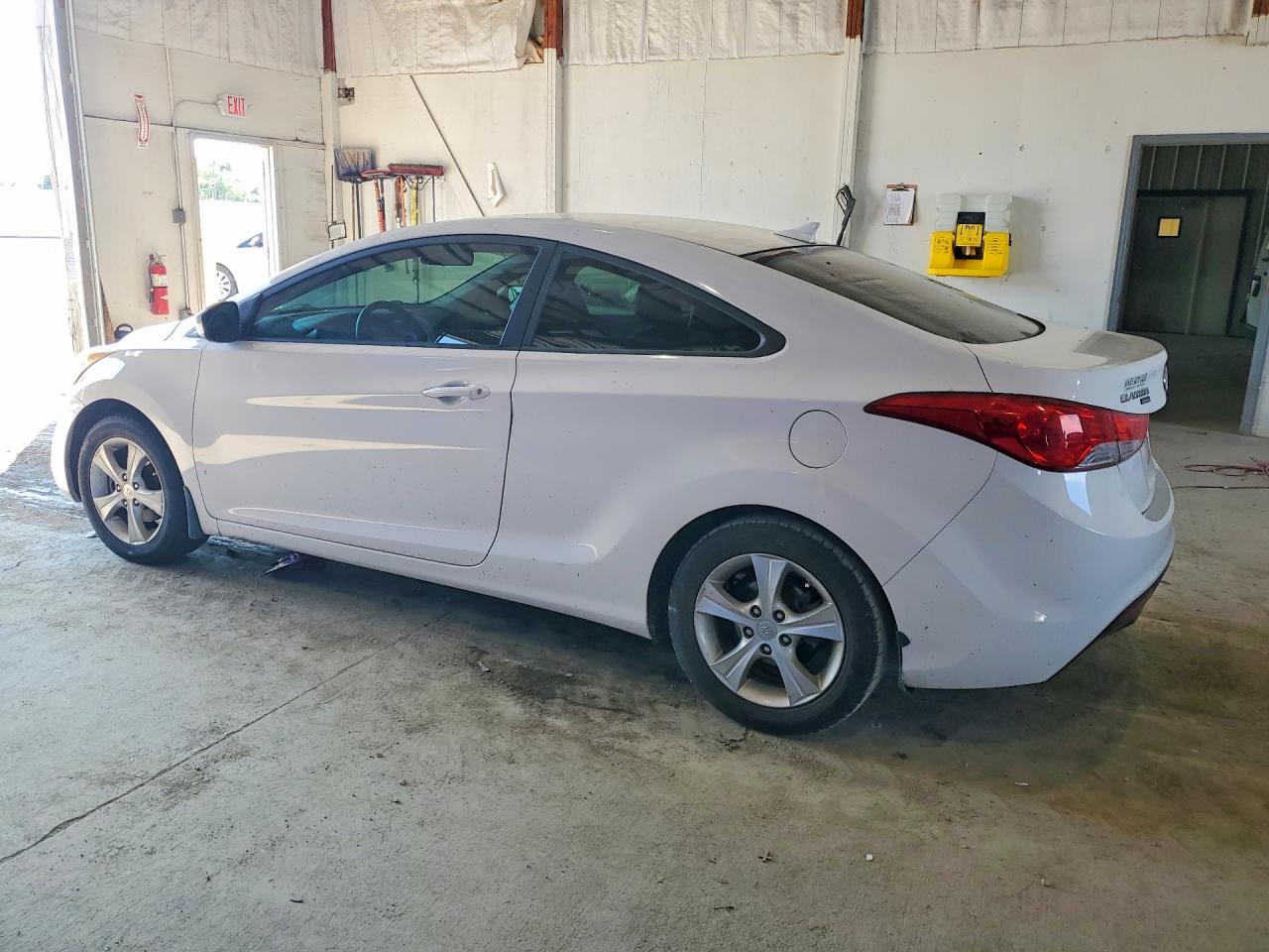 2013 Hyundai Elantra Coupe Gs White vin: KMHDH6AEXDU012836