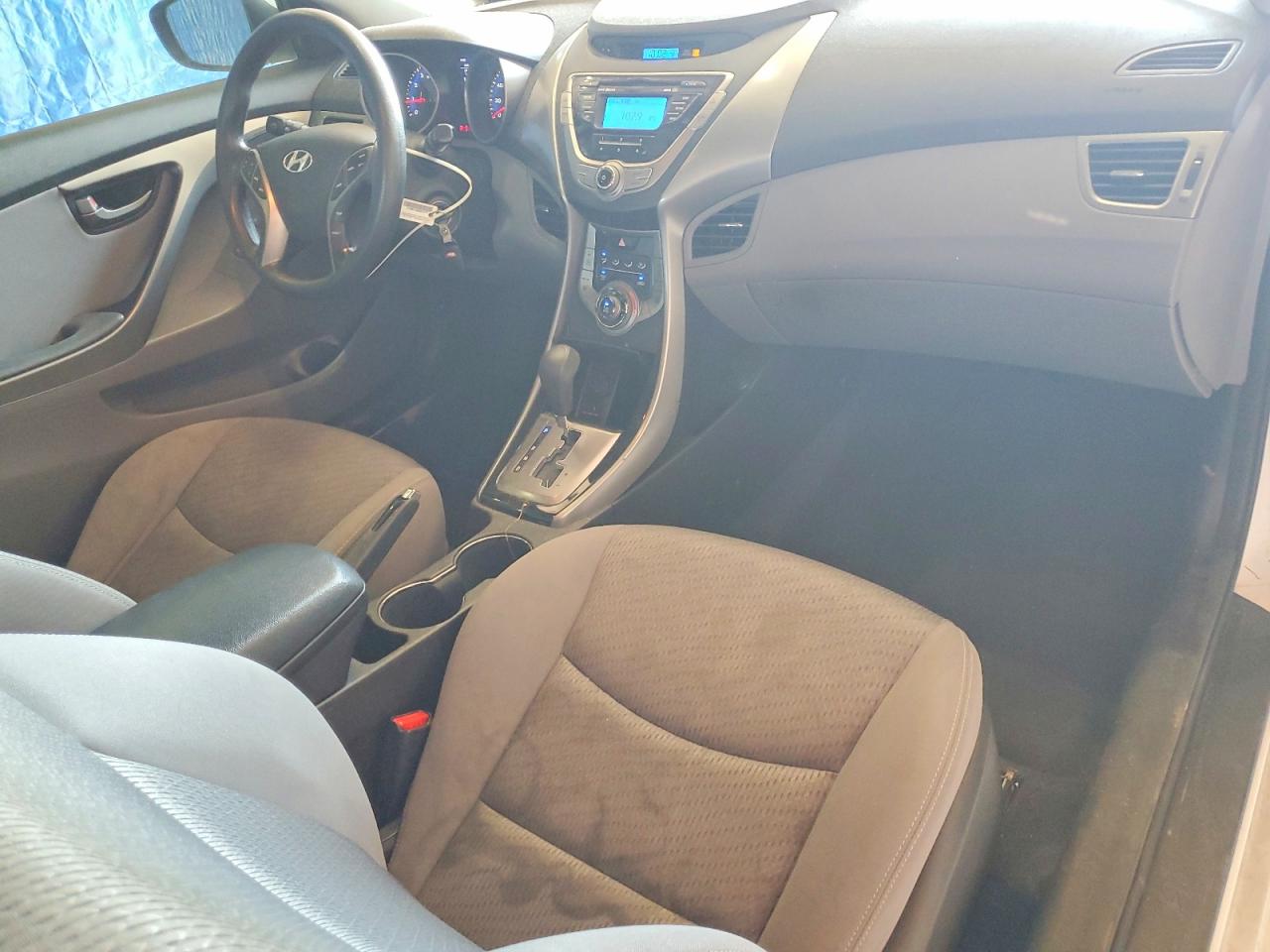 2013 Hyundai Elantra Coupe Gs White vin: KMHDH6AEXDU012836
