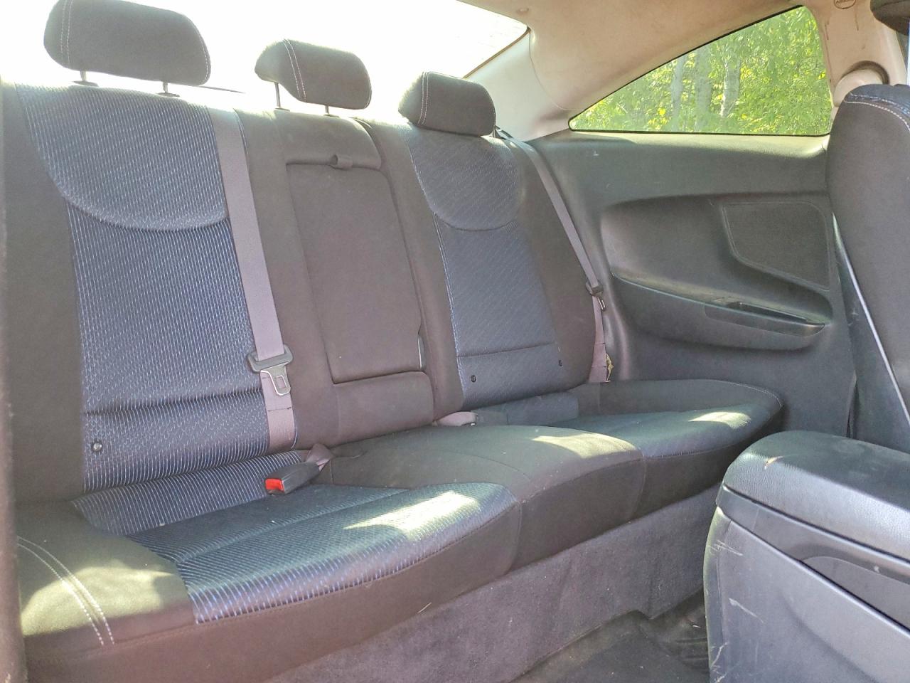2013 Hyundai Elantra Coupe Gs Silver vin: KMHDH6AEXDU022993