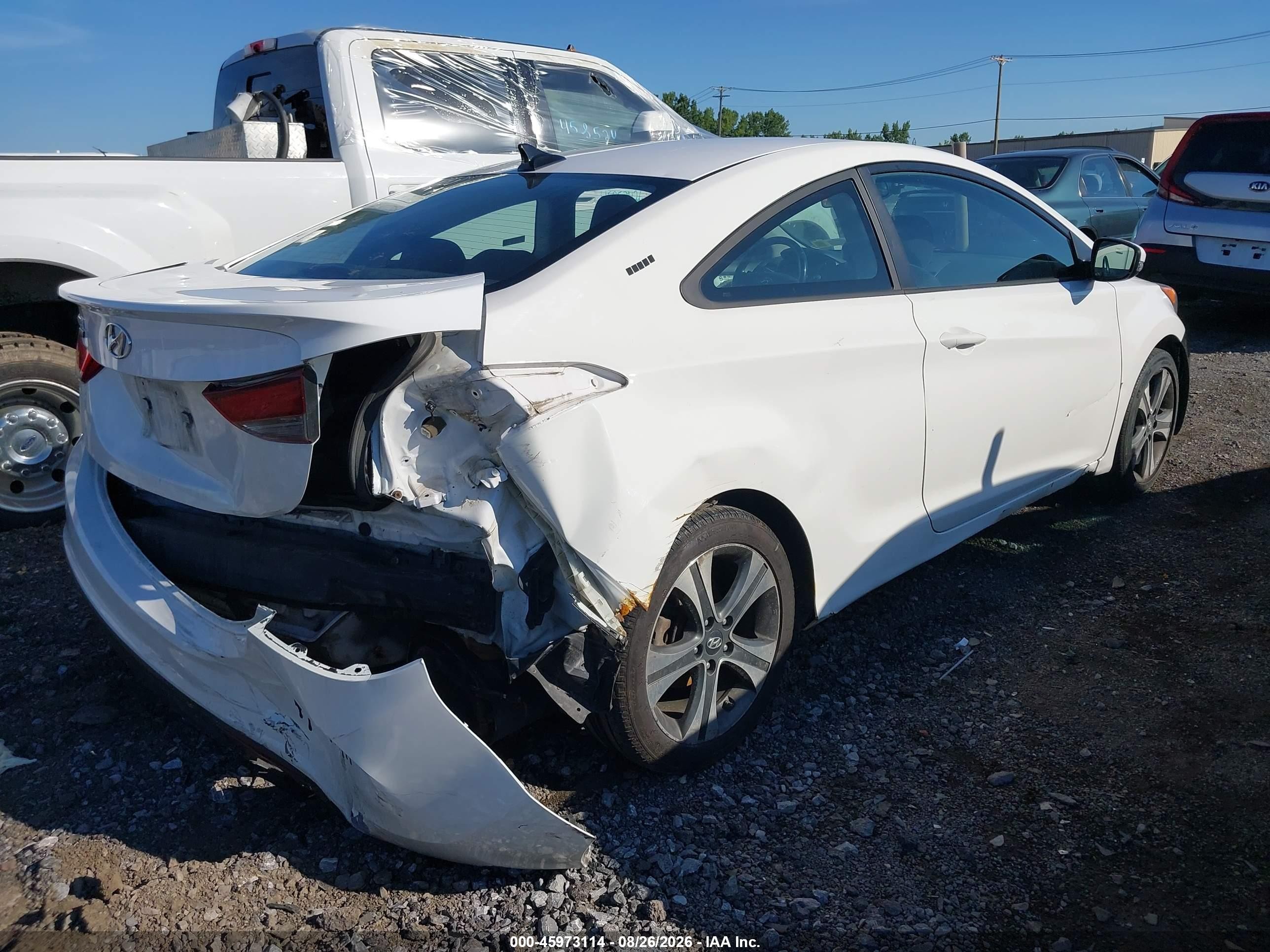 2014 Hyundai Elantra White vin: KMHDH6AH0EU027700