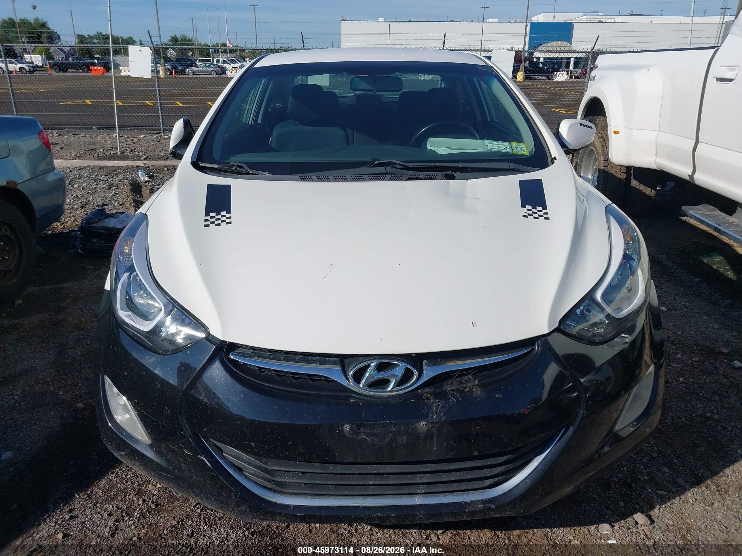 2014 Hyundai Elantra White vin: KMHDH6AH0EU027700
