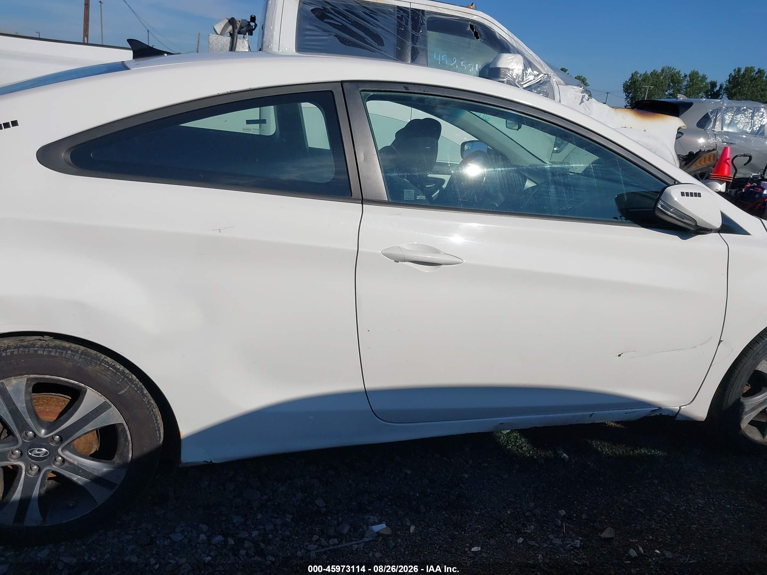 2014 Hyundai Elantra White vin: KMHDH6AH0EU027700