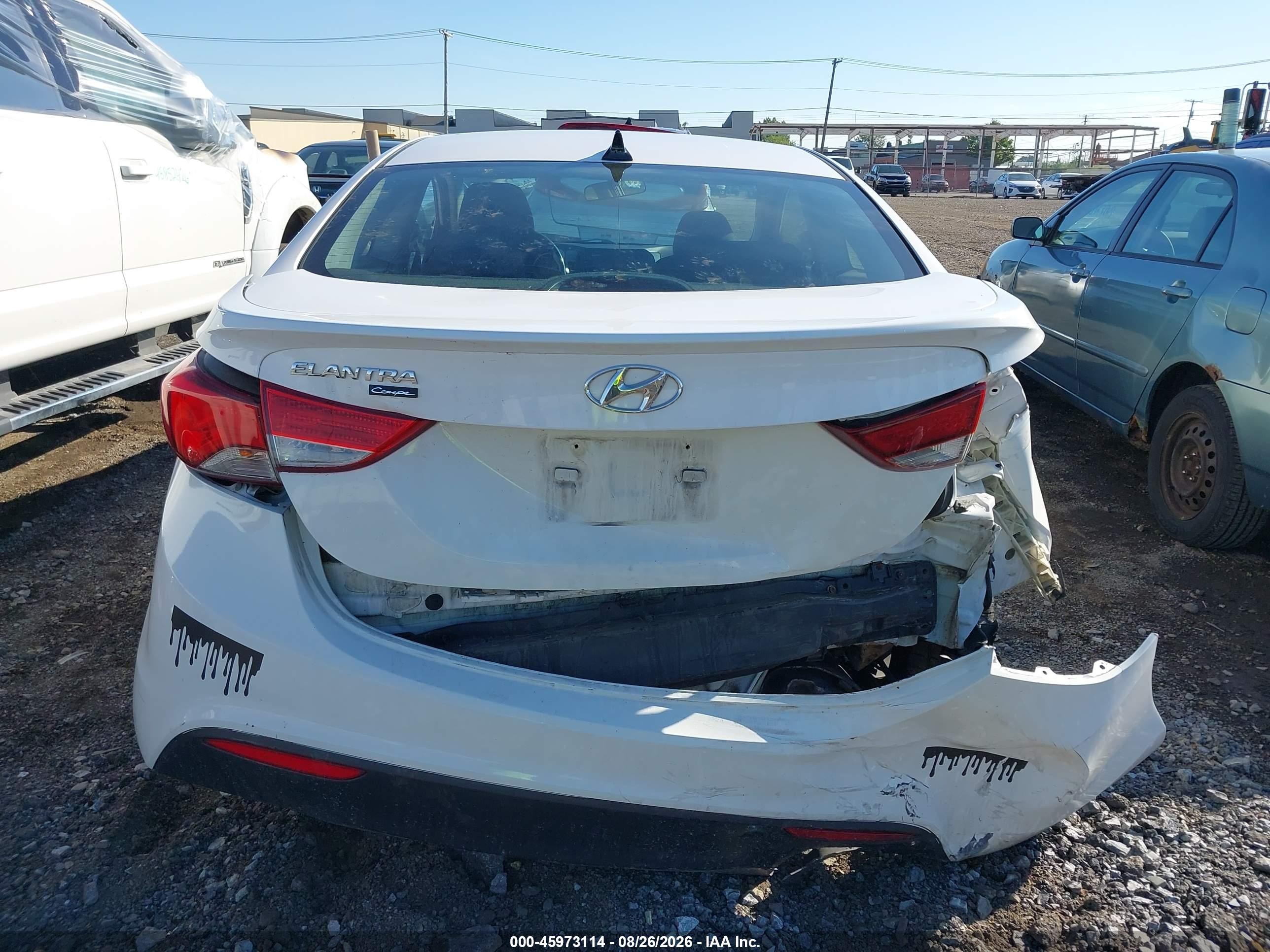 2014 Hyundai Elantra White vin: KMHDH6AH0EU027700