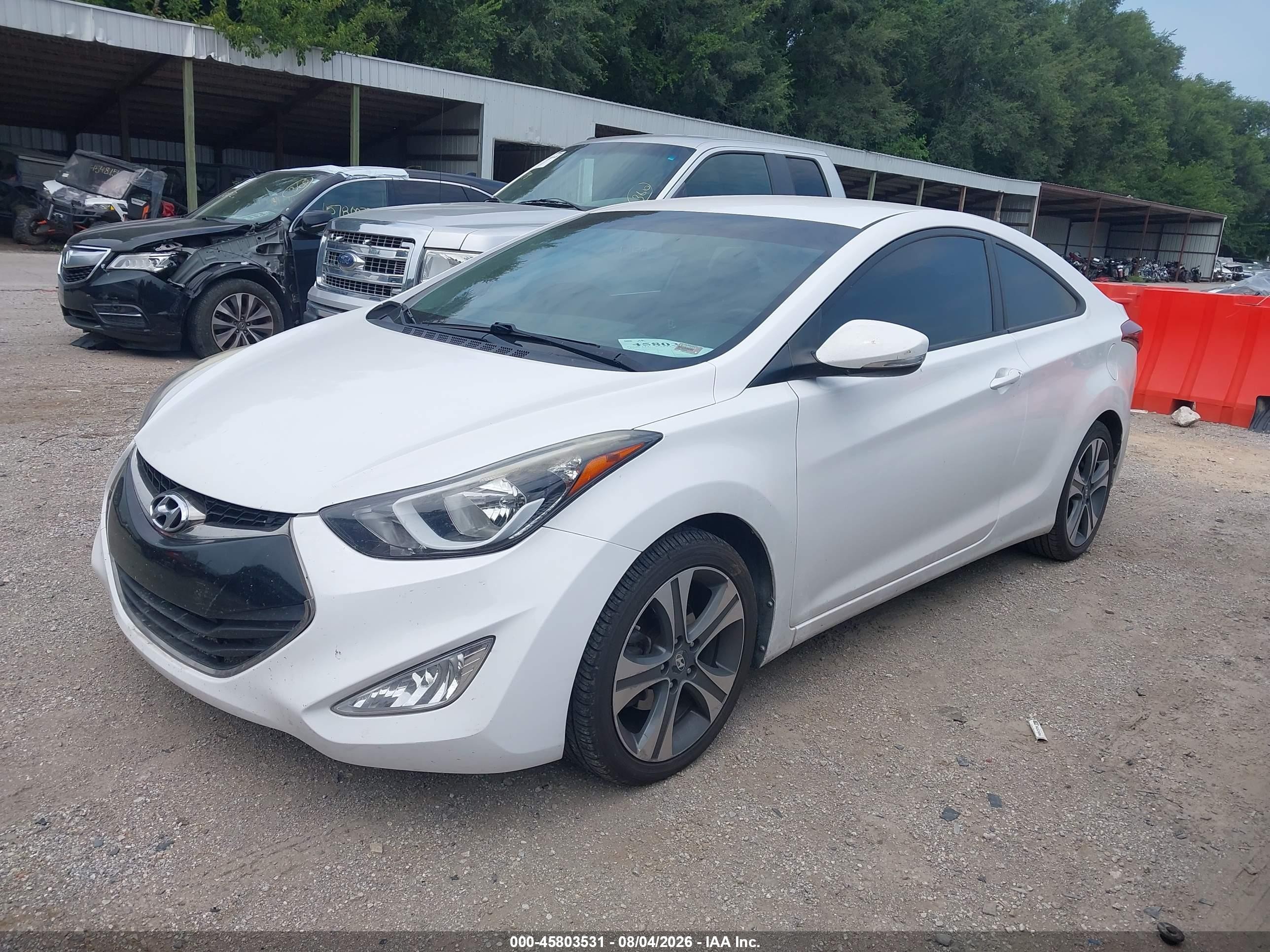 2014 Hyundai Elantra   White vin: KMHDH6AH0EU028524