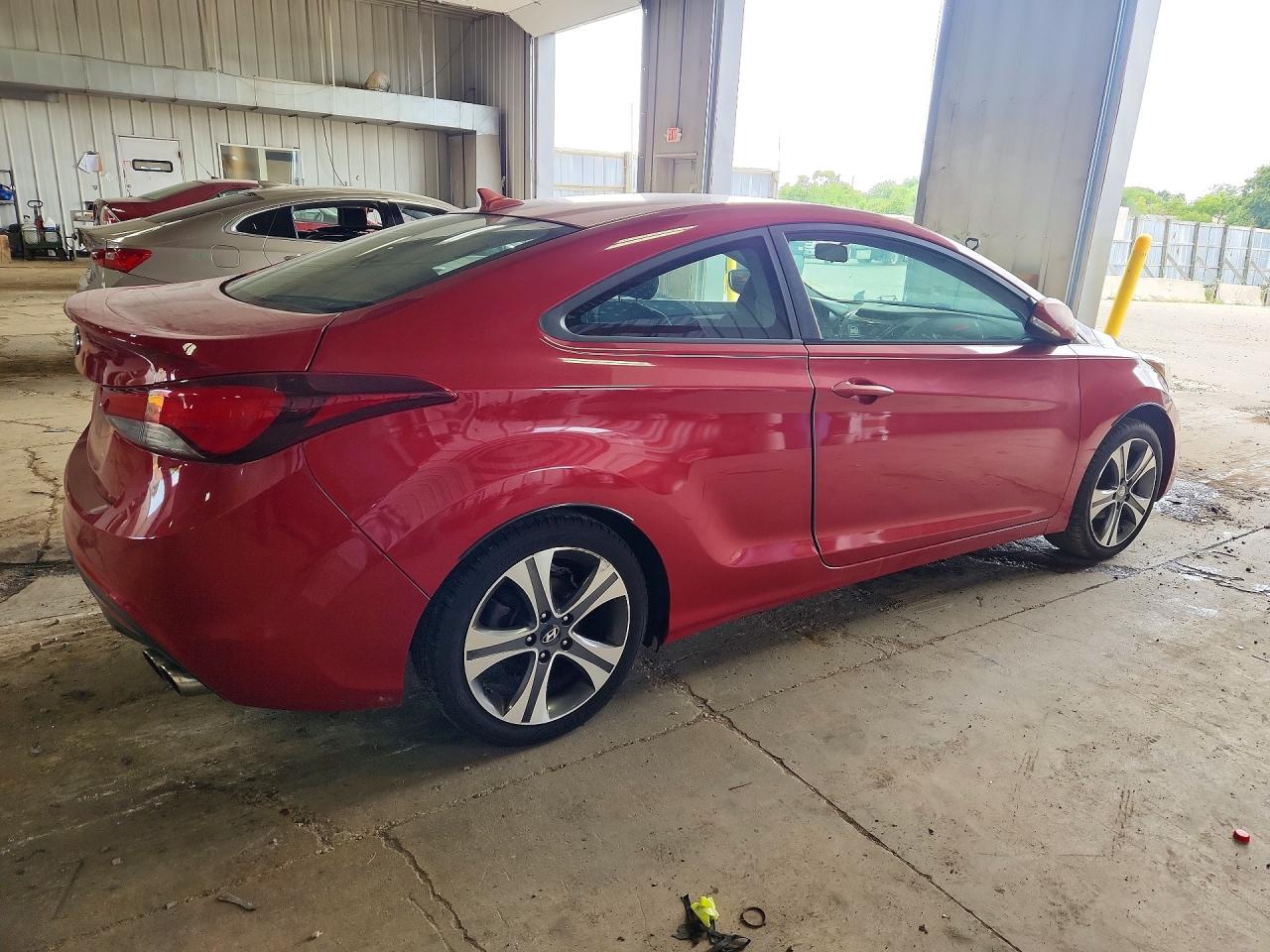 2014 Hyundai Elantra Coupe Base Red vin: KMHDH6AH2EU028430