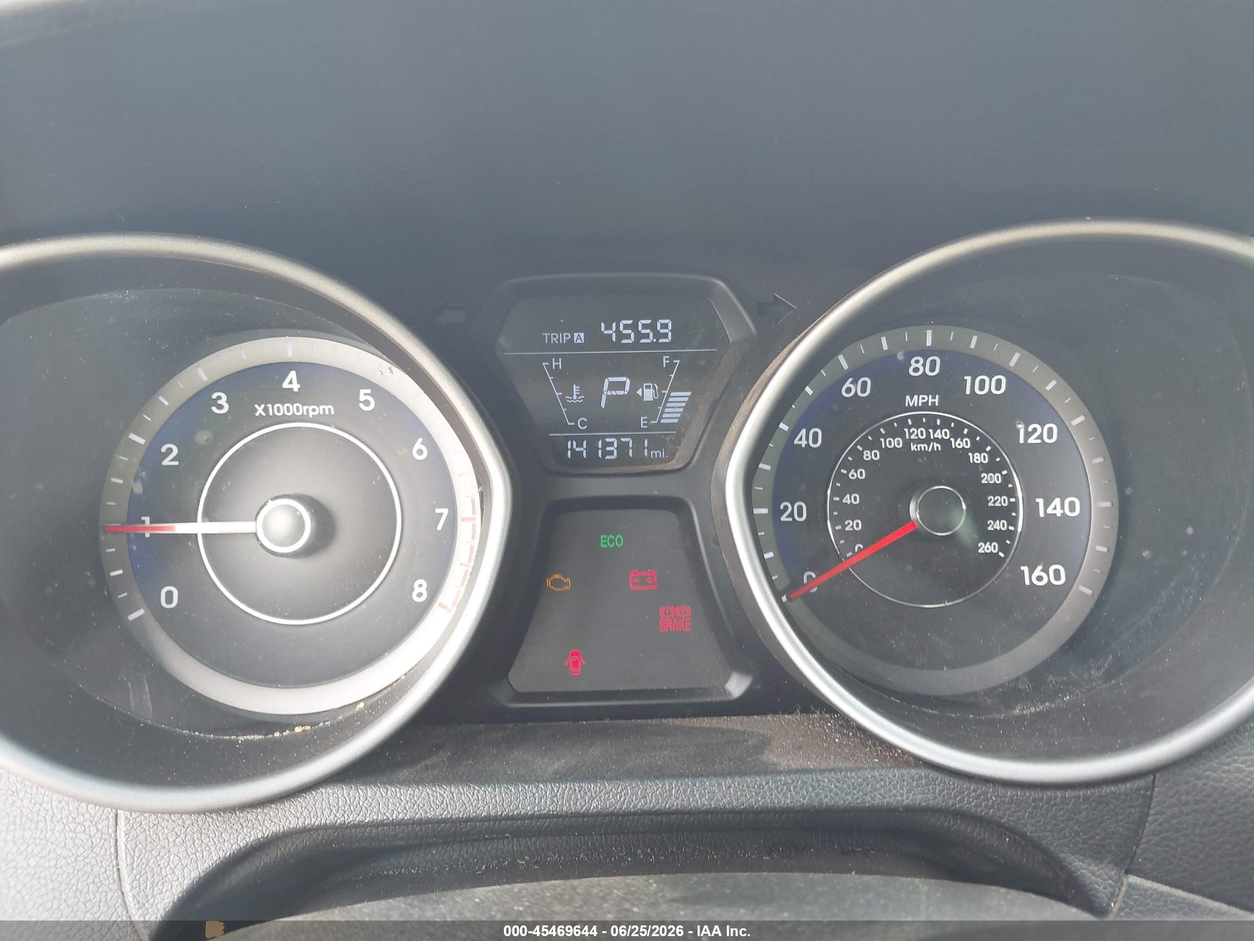 2014 Hyundai Elantra   Red vin: KMHDH6AH2EU028895