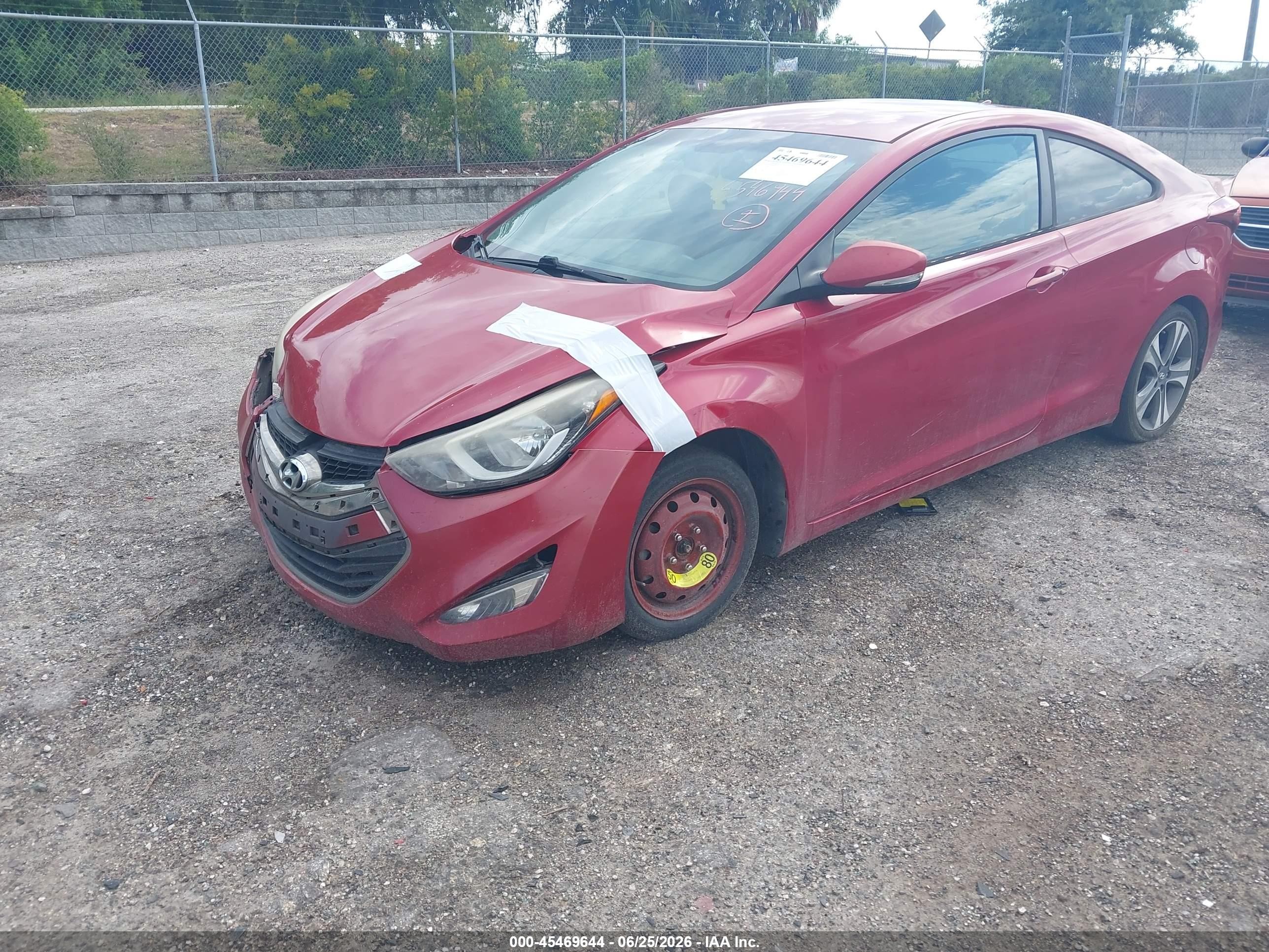 2014 Hyundai Elantra   Red vin: KMHDH6AH2EU028895