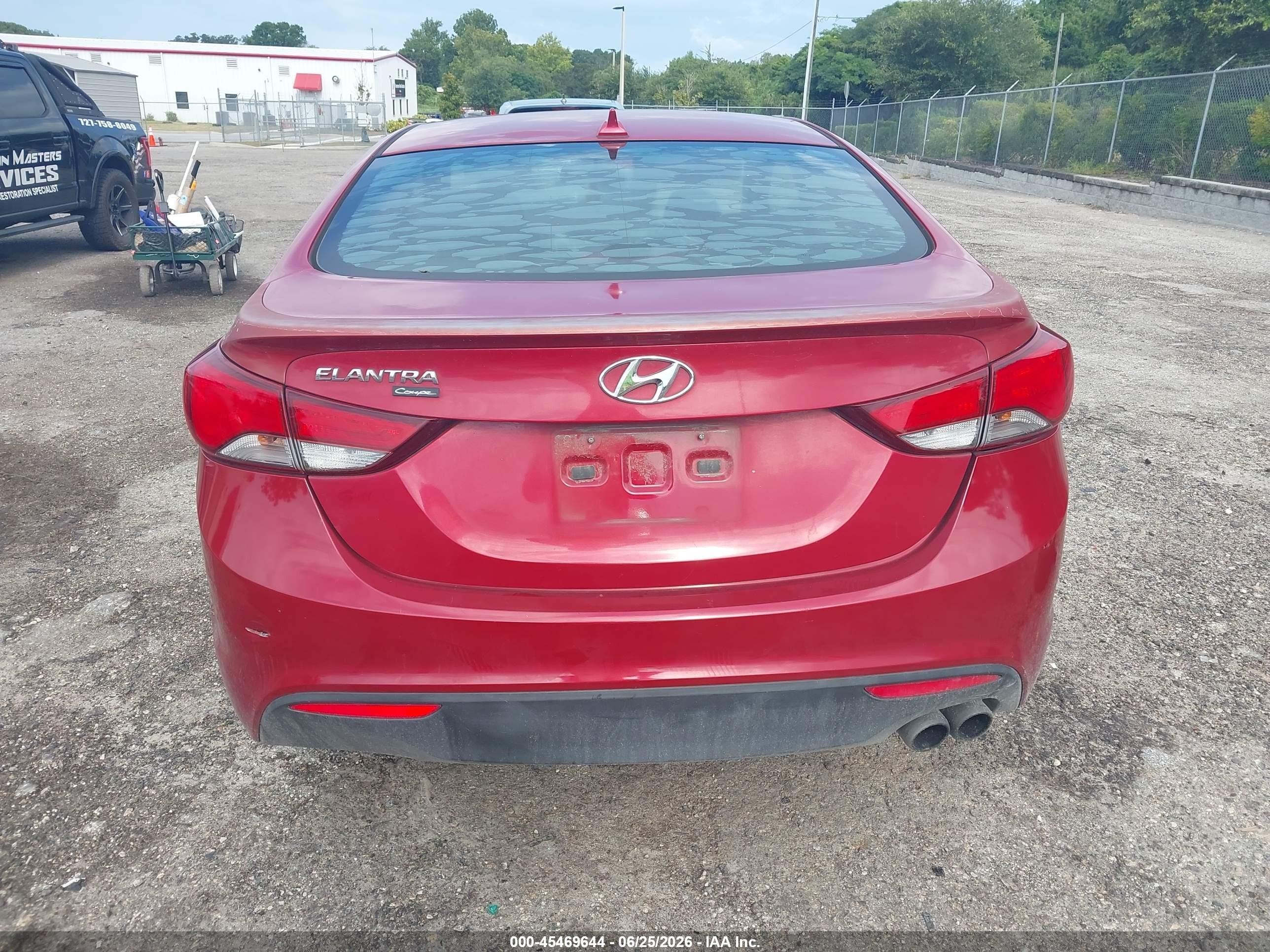 2014 Hyundai Elantra   Red vin: KMHDH6AH2EU028895