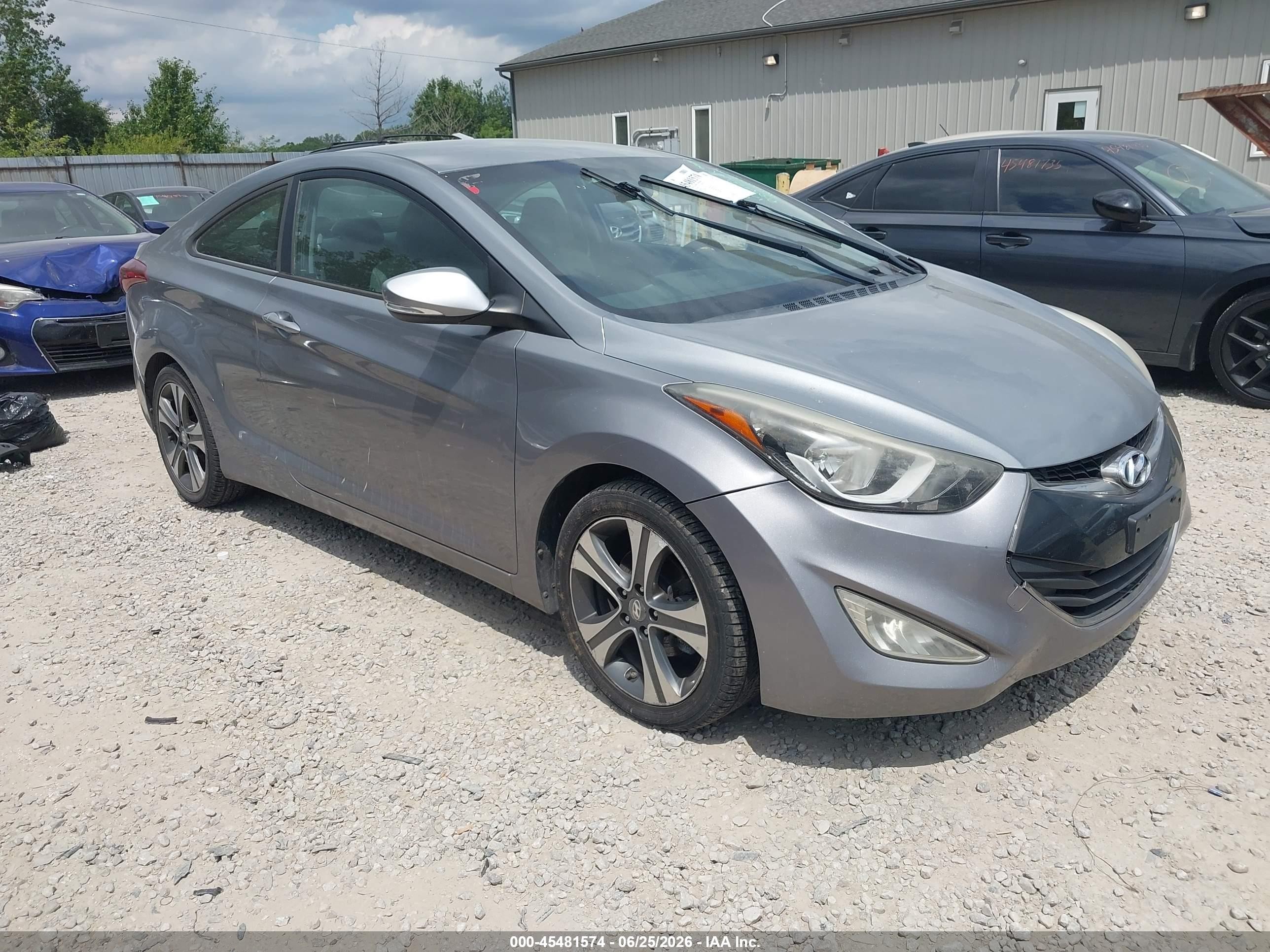 2014 Hyundai Elantra Silver vin: KMHDH6AH3EU028310