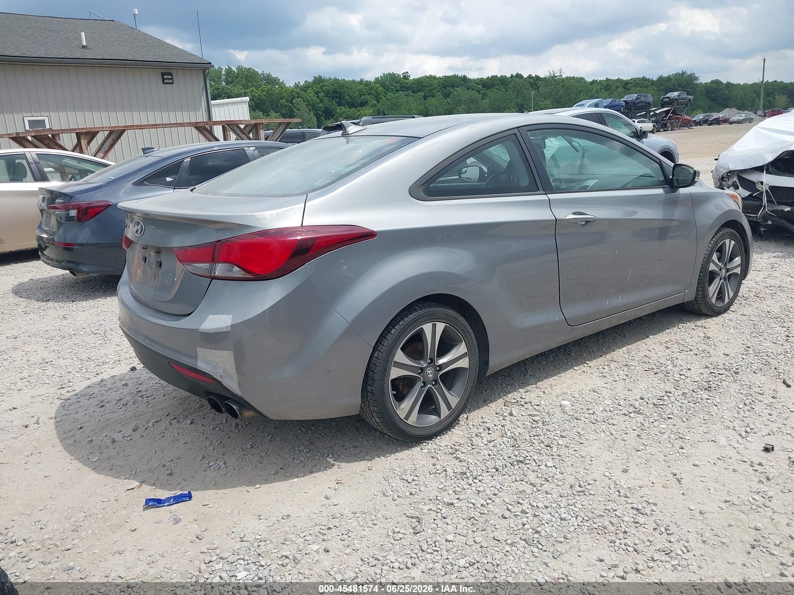 2014 Hyundai Elantra Silver vin: KMHDH6AH3EU028310
