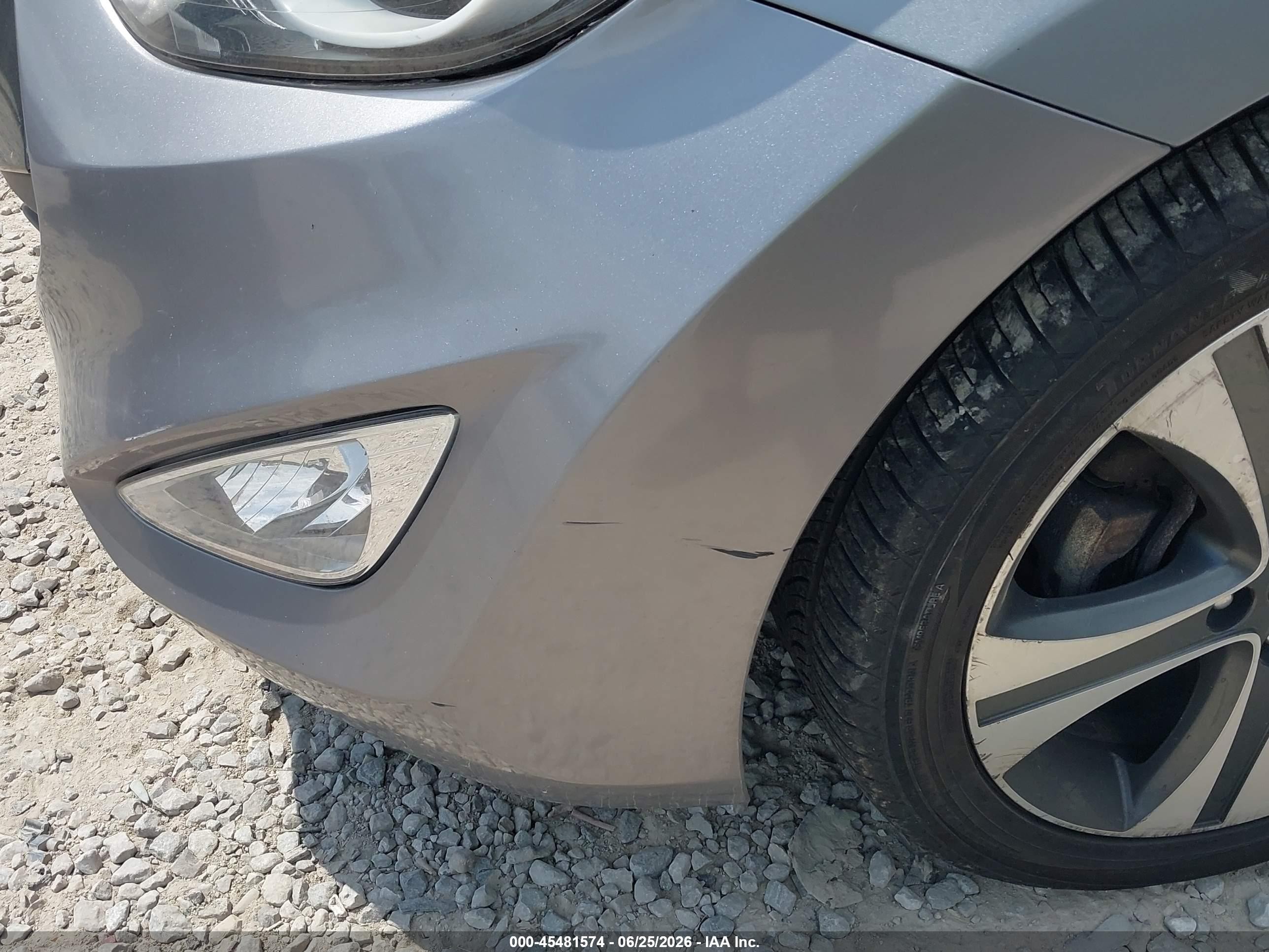 2014 Hyundai Elantra Silver vin: KMHDH6AH3EU028310