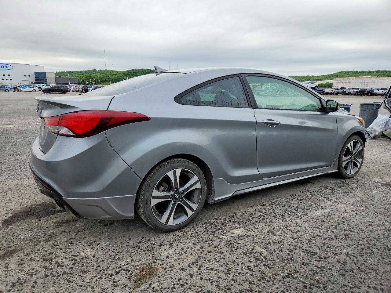 2014 Hyundai Elantra Coupe Base Silver vin: KMHDH6AH3EU029330