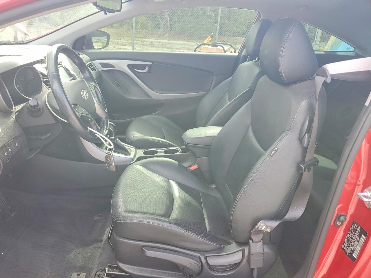 2014 Hyundai Elantra Coupe Base Красный vin: KMHDH6AH4EU024217