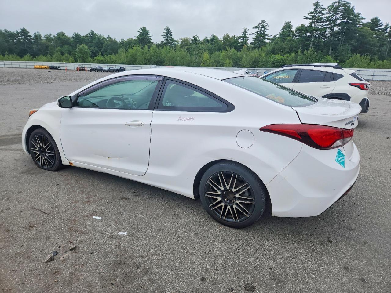 2014 Hyundai Elantra Coupe Base White vin: KMHDH6AH4EU026582