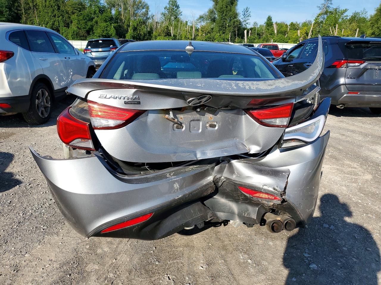 2014 Hyundai Elantra Coupe Base Silver vin: KMHDH6AH5EU025960