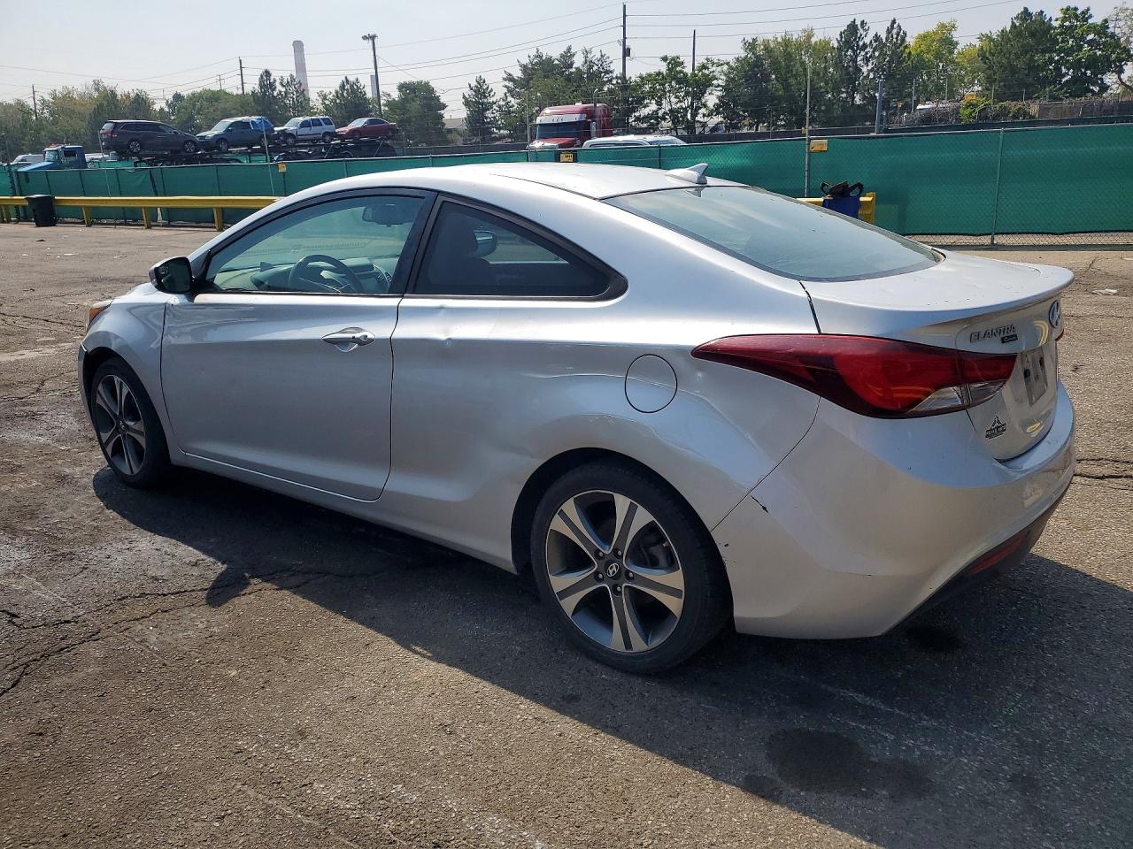 2014 Hyundai Elantra Coupe Base Silver vin: KMHDH6AH6EU024039