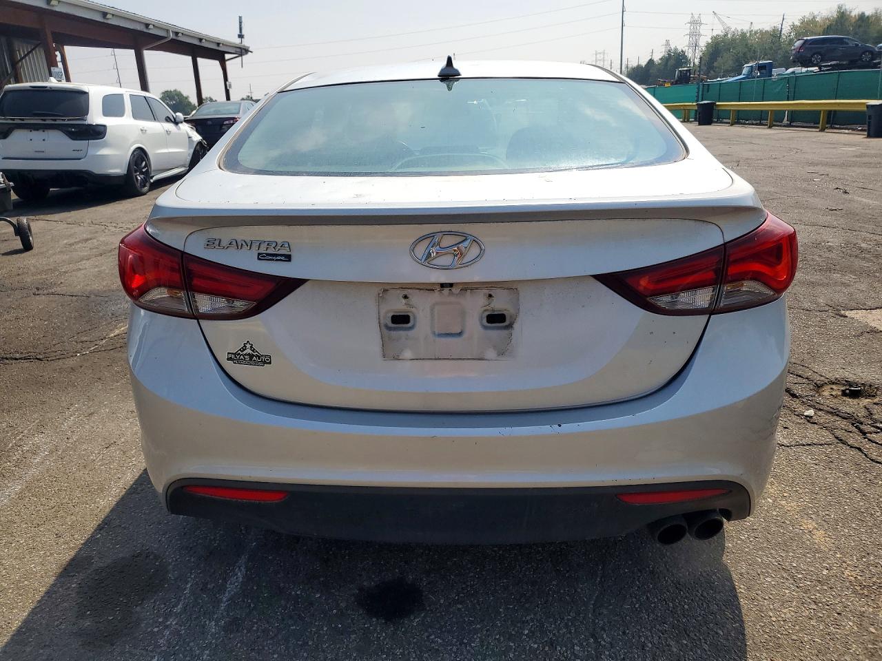 2014 Hyundai Elantra Coupe Base Silver vin: KMHDH6AH6EU024039