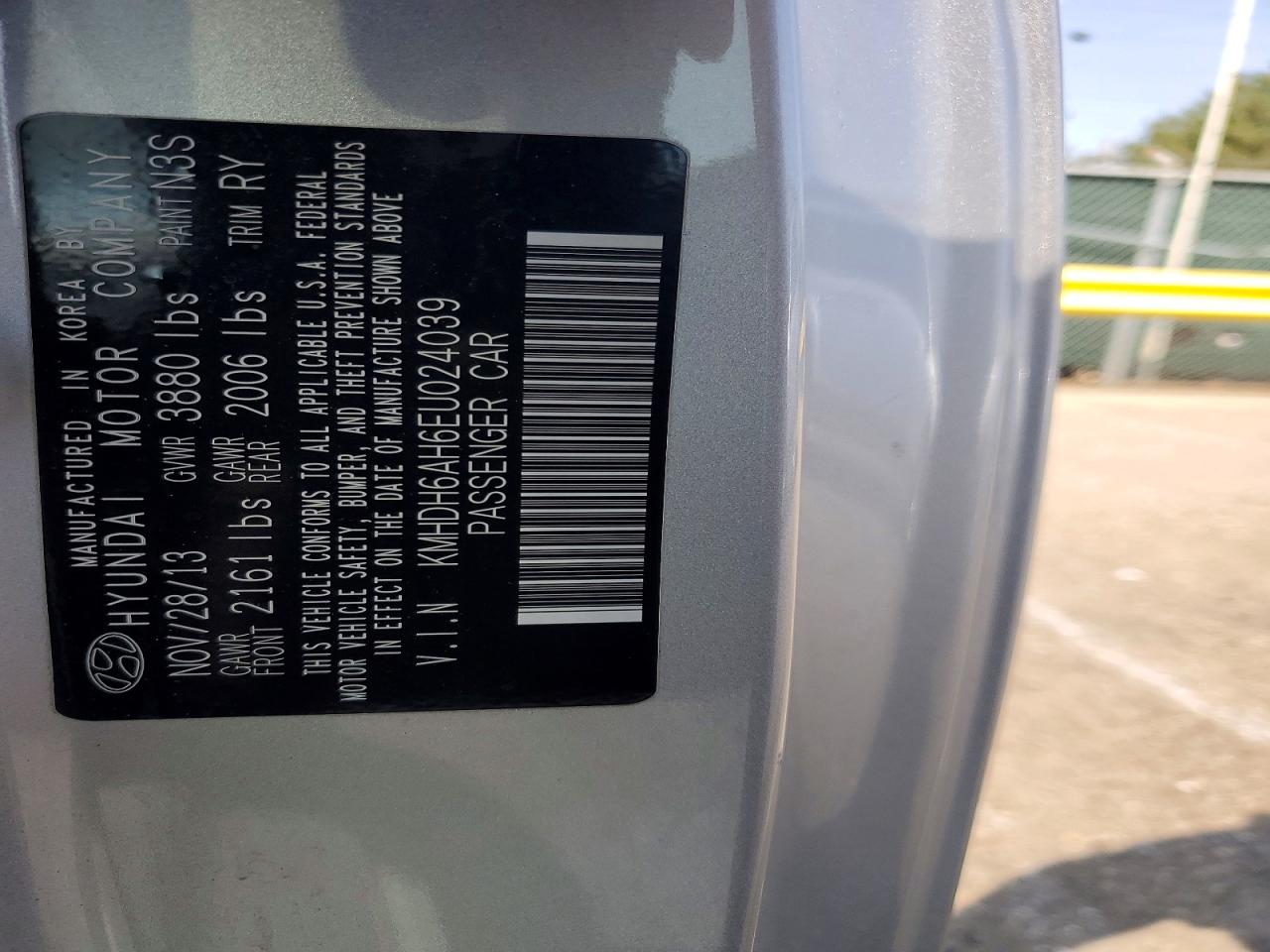 2014 Hyundai Elantra Coupe Base Silver vin: KMHDH6AH6EU024039