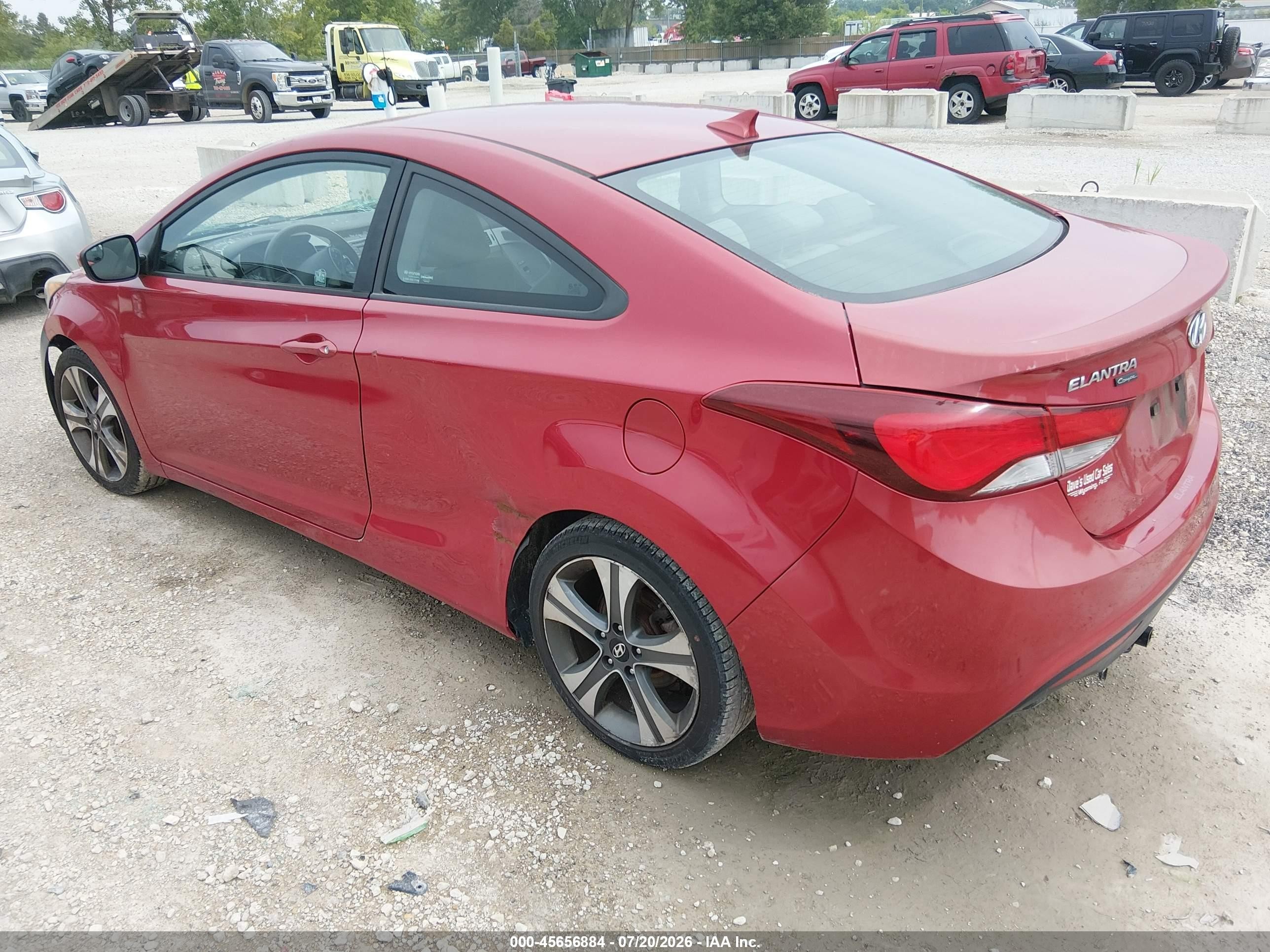 2014 Hyundai Elantra   Red vin: KMHDH6AH6EU026101