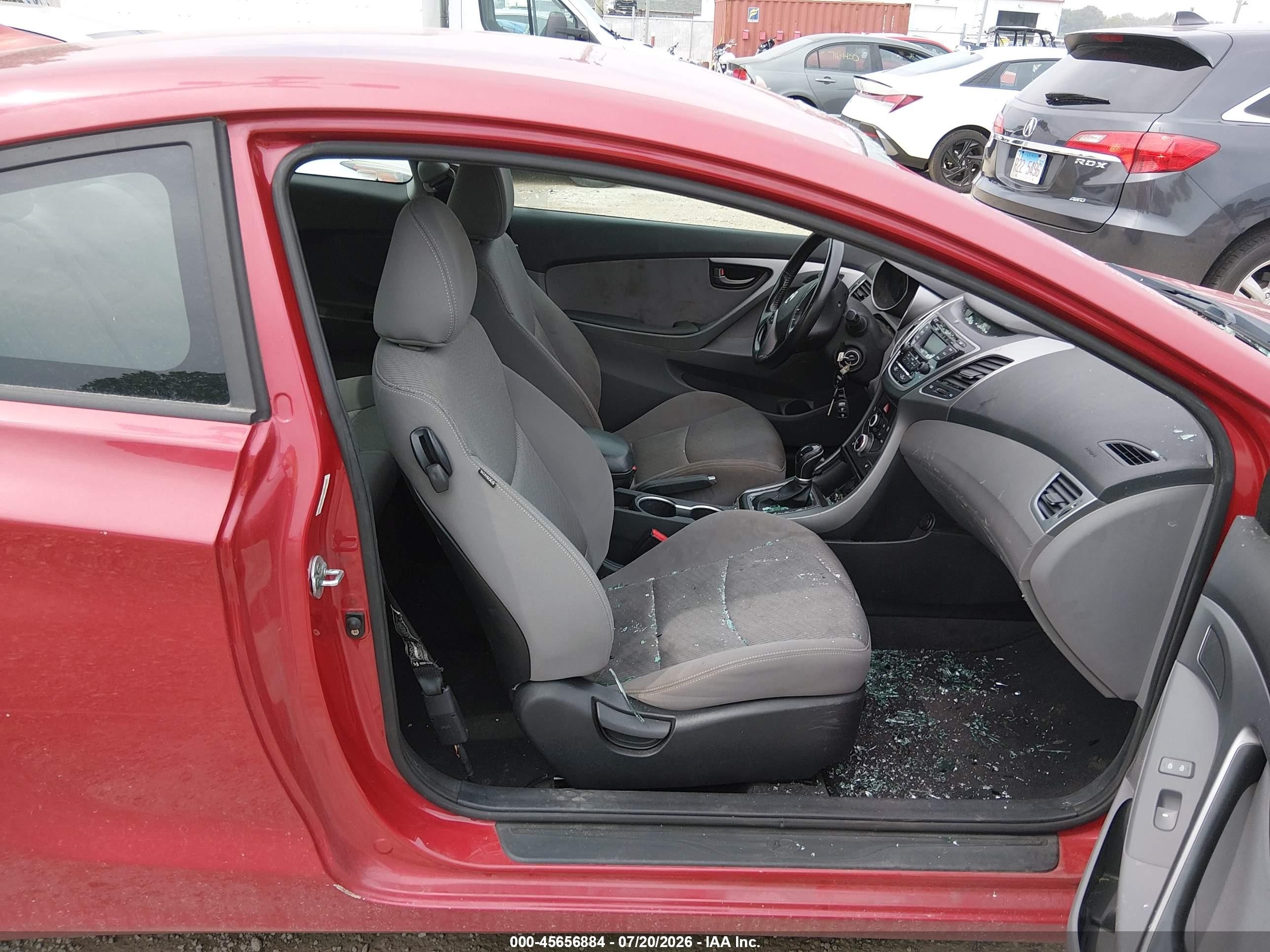 2014 Hyundai Elantra   Red vin: KMHDH6AH6EU026101