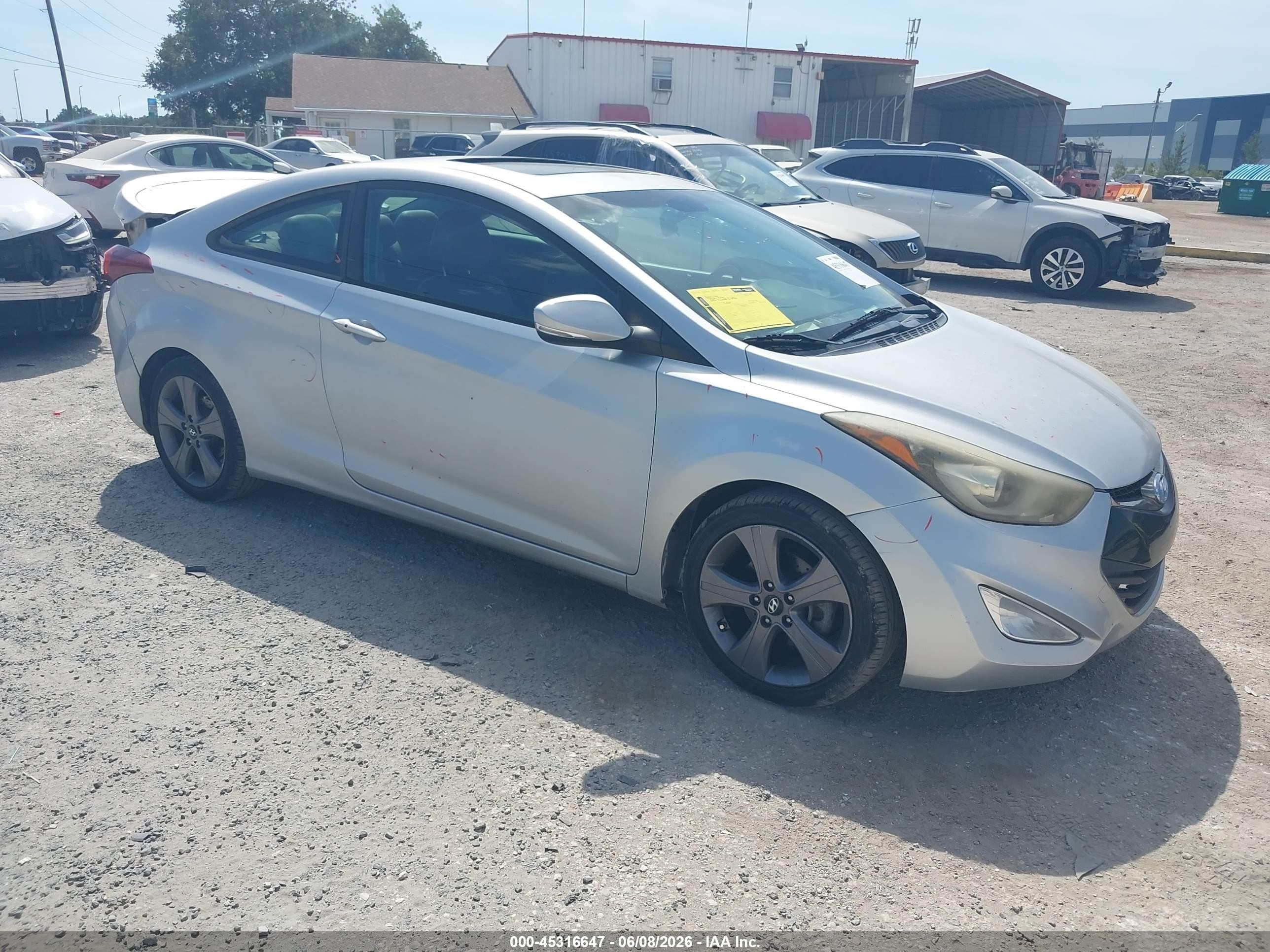 2014 Hyundai Elantra Silver vin: KMHDH6AH6EU026356