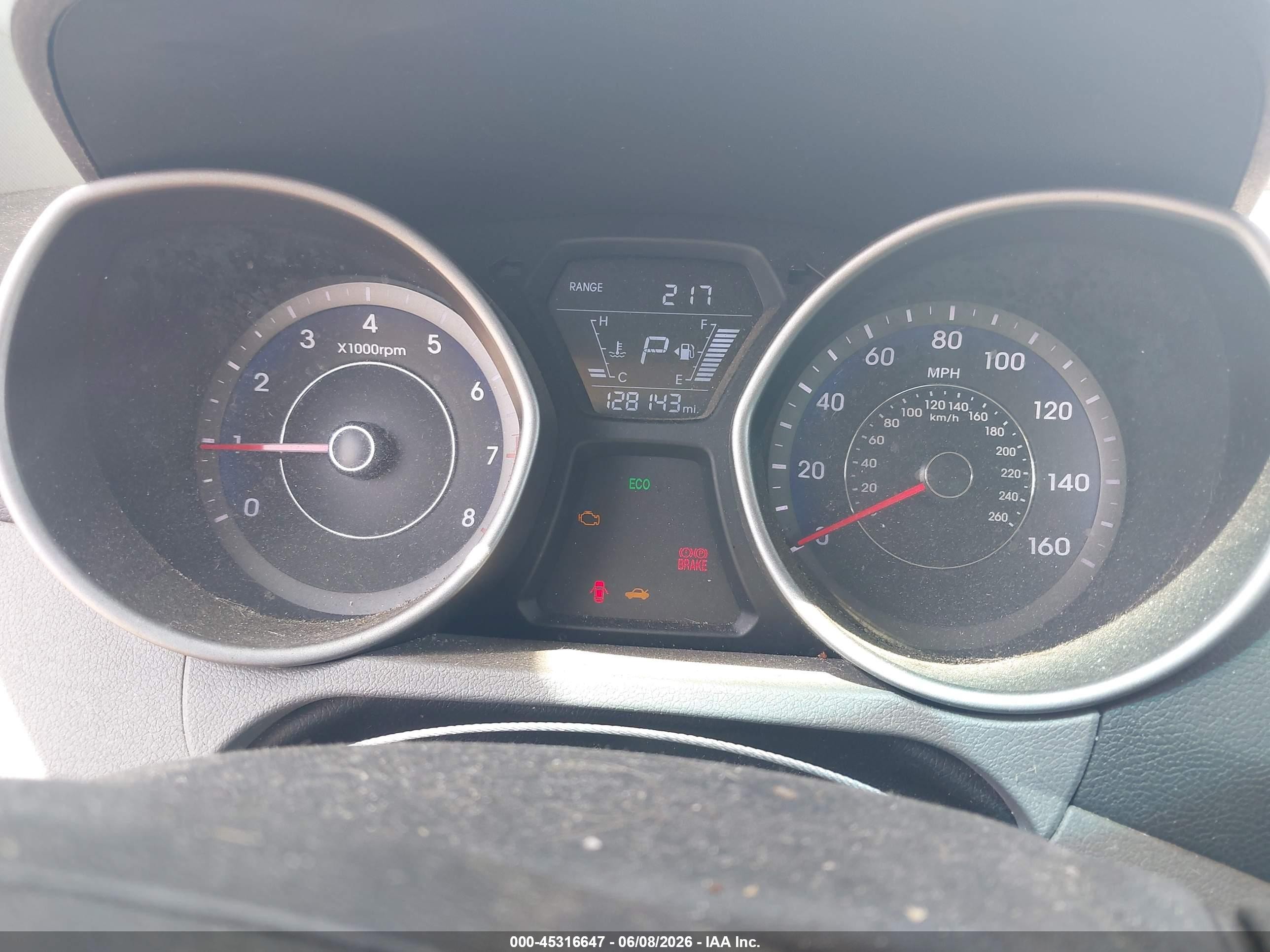 2014 Hyundai Elantra Silver vin: KMHDH6AH6EU026356