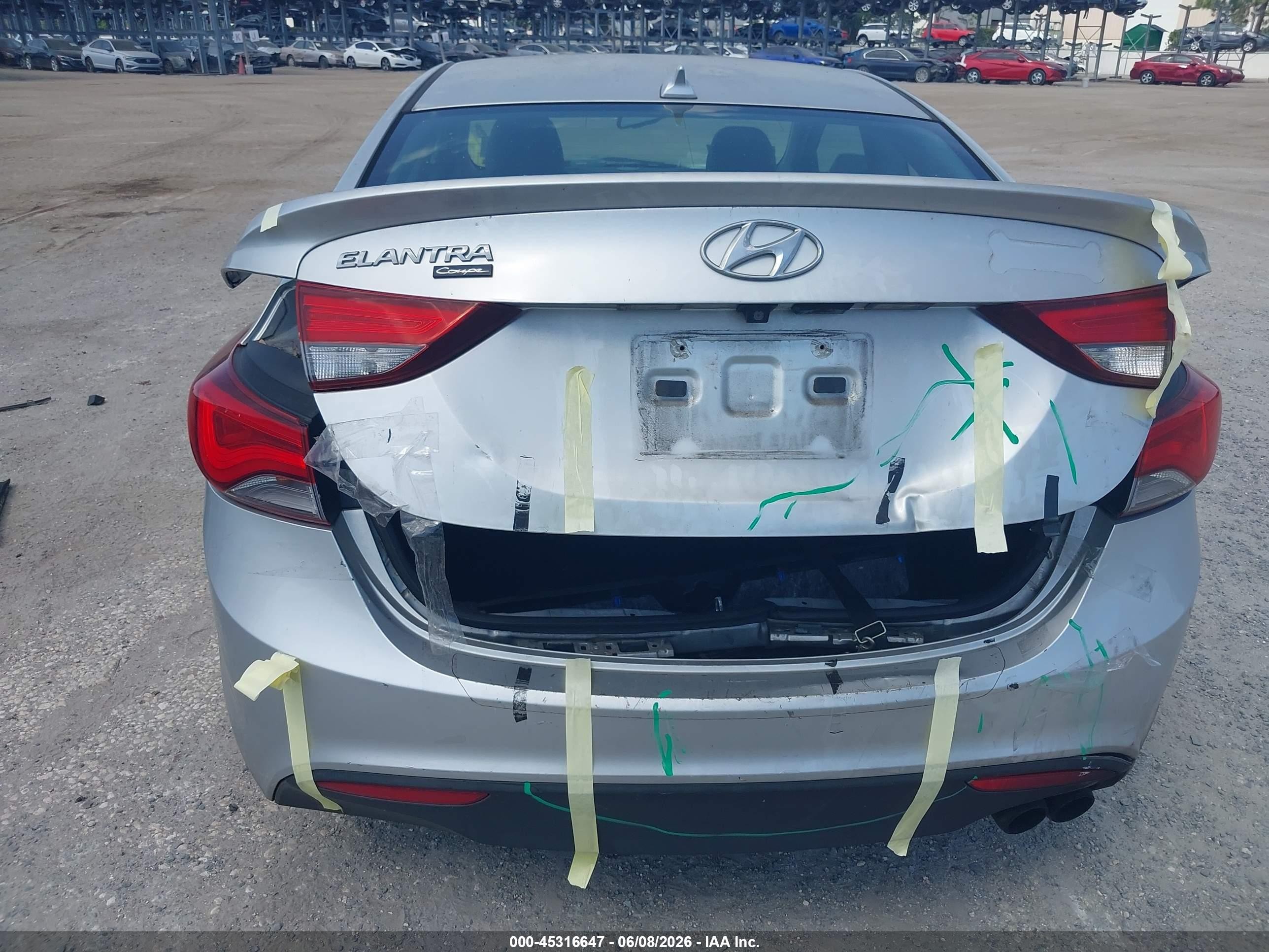 2014 Hyundai Elantra Silver vin: KMHDH6AH6EU026356
