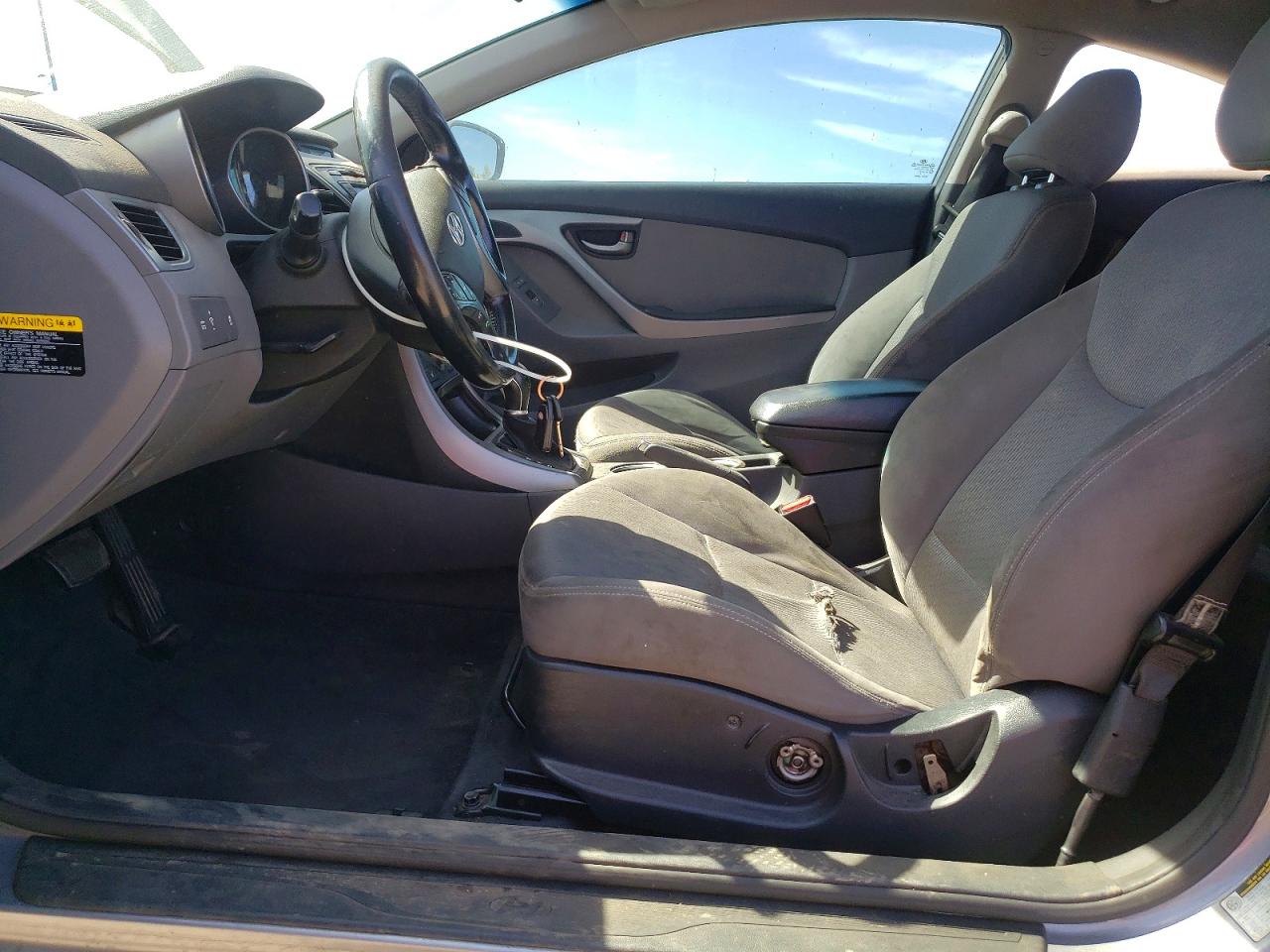 2014 Hyun Elantra Coupe Silver vin: KMHDH6AH9EU023984