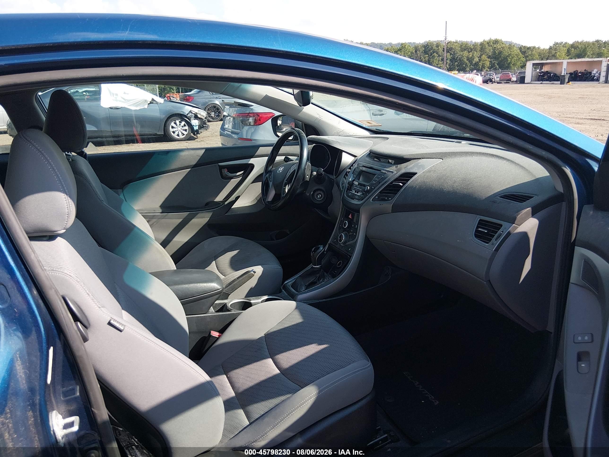 2014 Hyundai Elantra   Blue vin: KMHDH6AH9EU026271