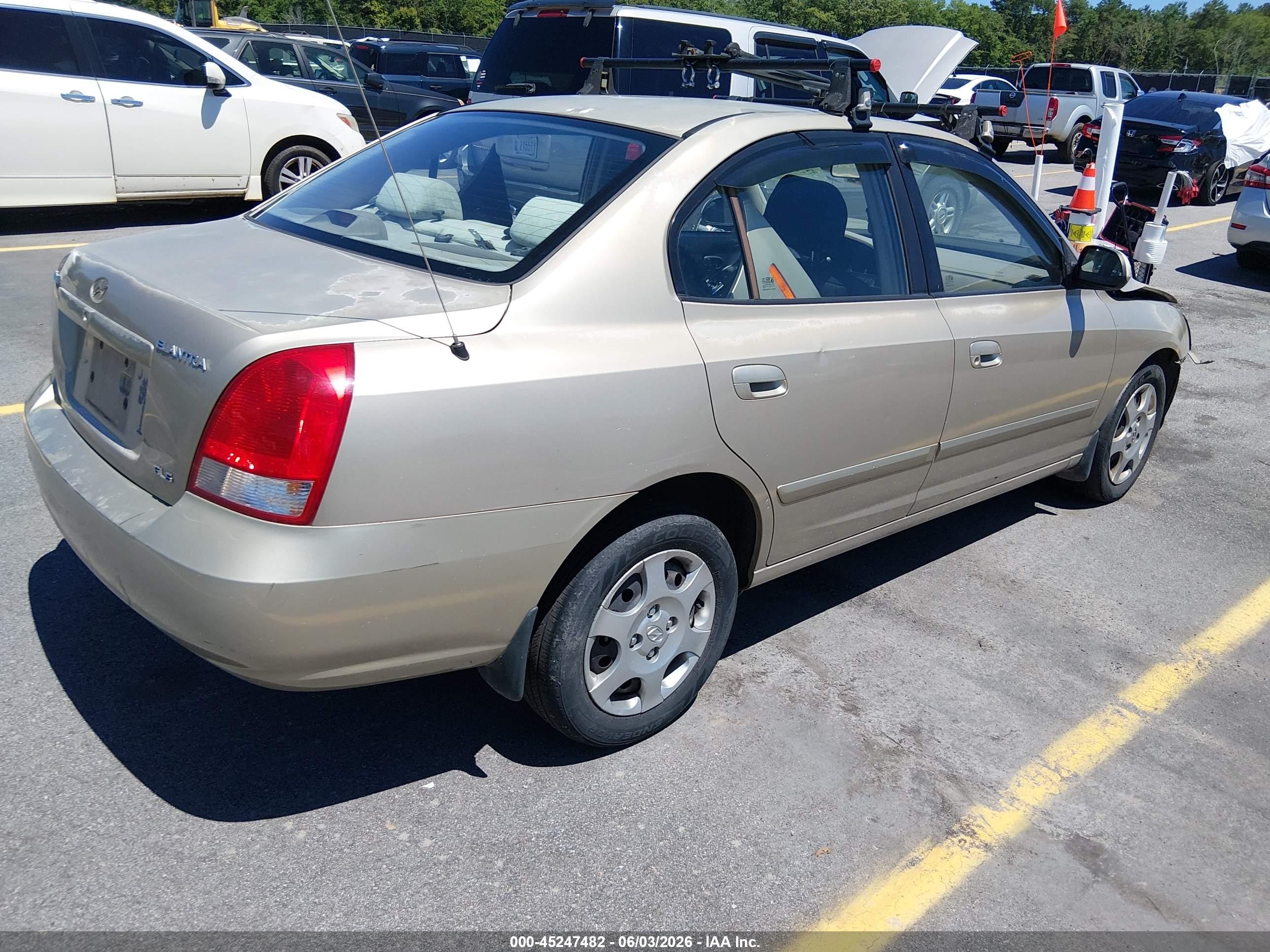 2001 Hyundai Elantra Gls Gold vin: KMHDN45D01U079262