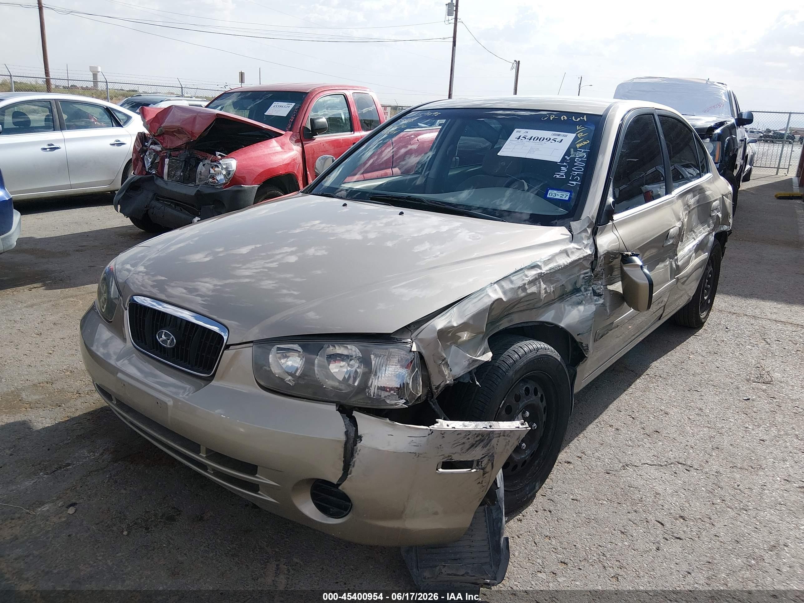 2003 Hyundai Elantra Gls/gt Gold vin: KMHDN45D03U552614