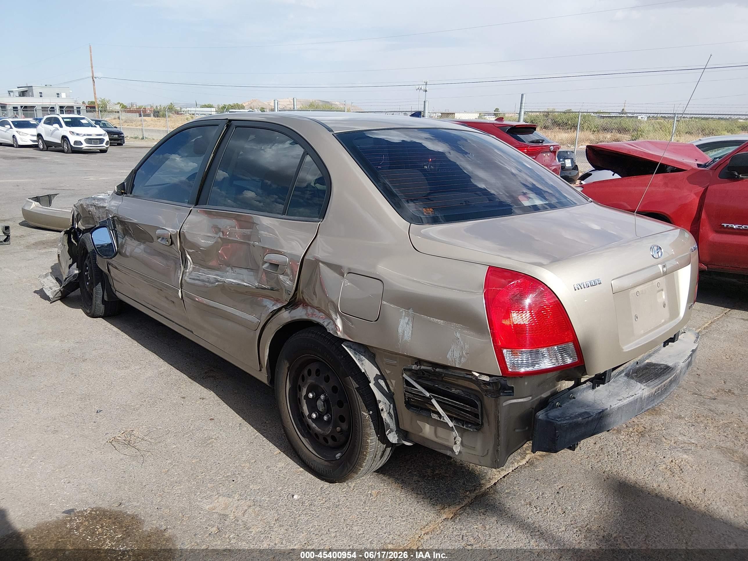 2003 Hyundai Elantra Gls/gt Gold vin: KMHDN45D03U552614
