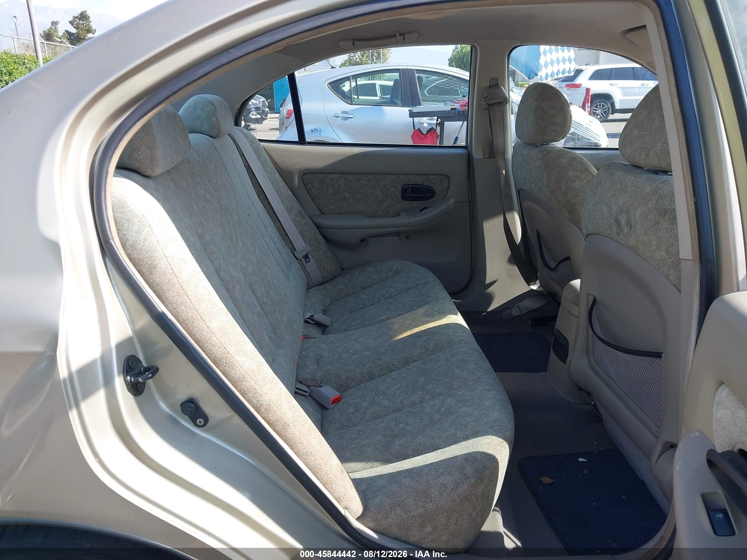 2001 Hyundai Elantra Gls Beige vin: KMHDN45D11U043953
