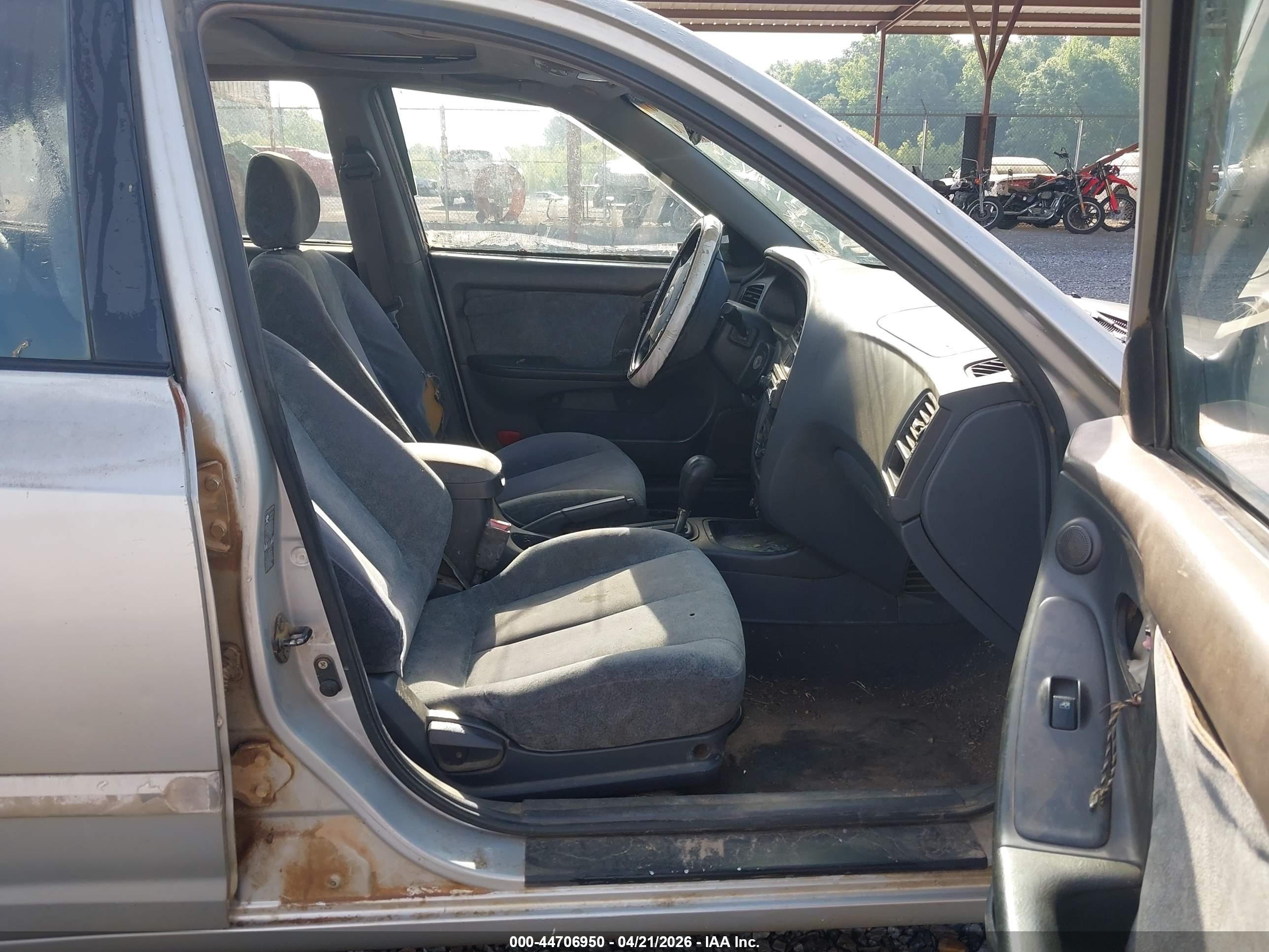 2001 Hyundai Elantra Gls Silver vin: KMHDN45D11U099519