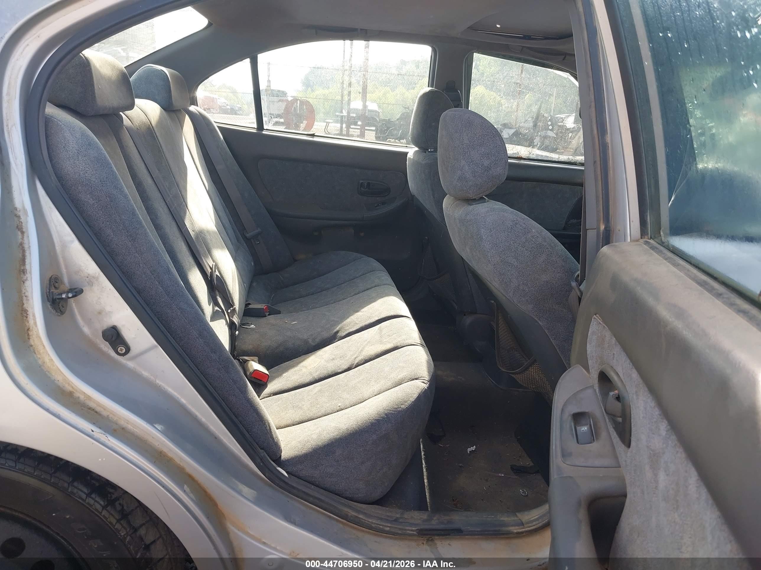 2001 Hyundai Elantra Gls Silver vin: KMHDN45D11U099519