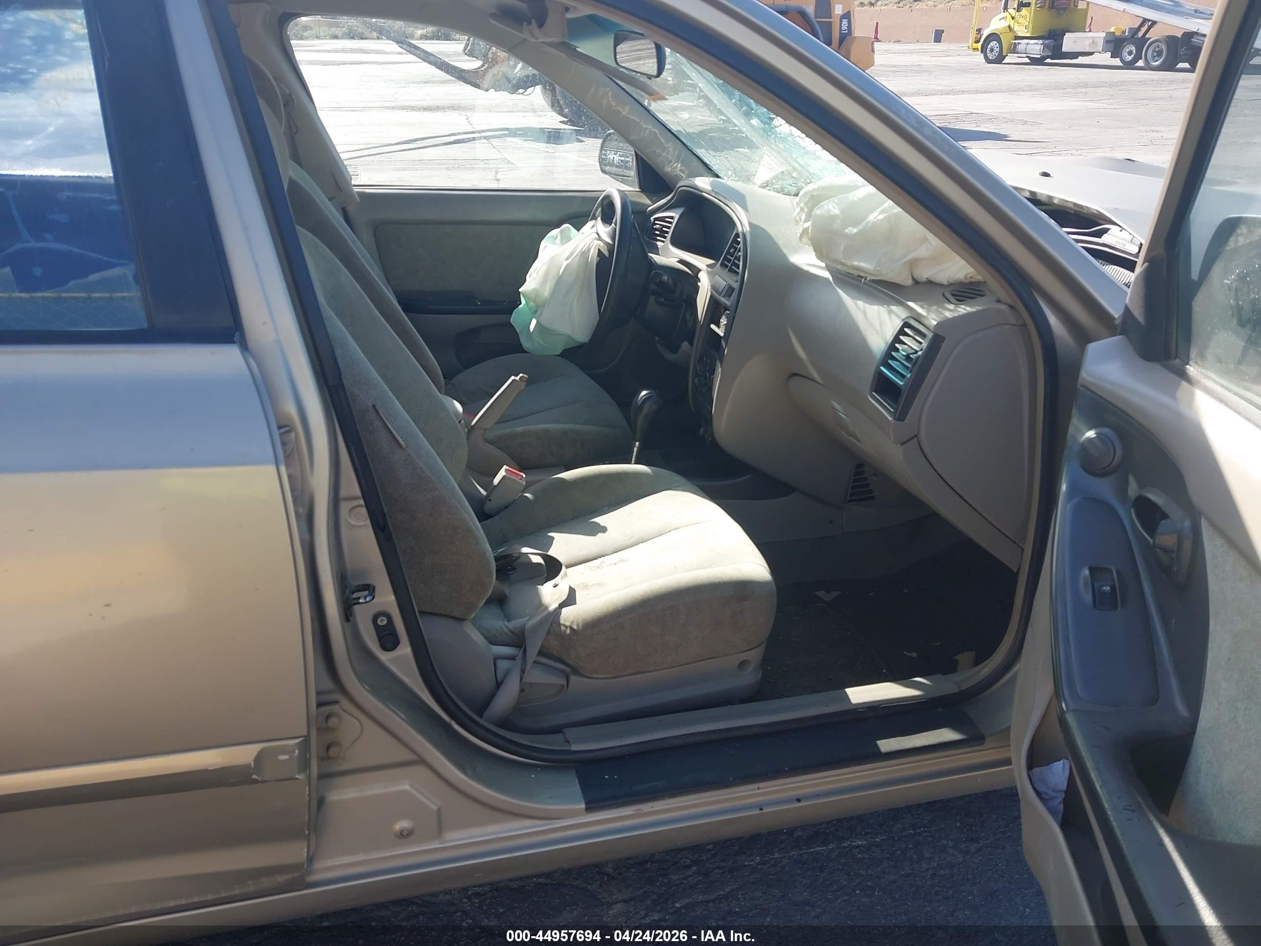 2001 Hyundai Elantra Gls Champagne vin: KMHDN45D11U182349