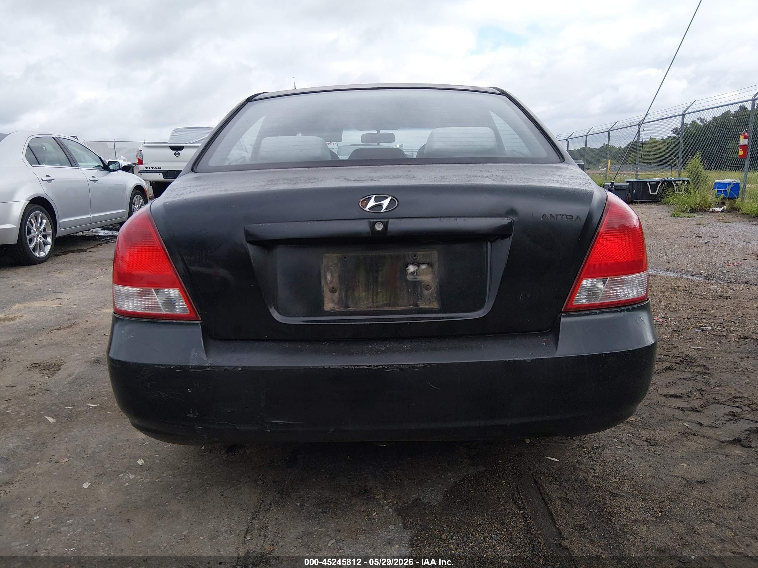 2002 Hyundai Elantra Gls Black vin: KMHDN45D12U315743