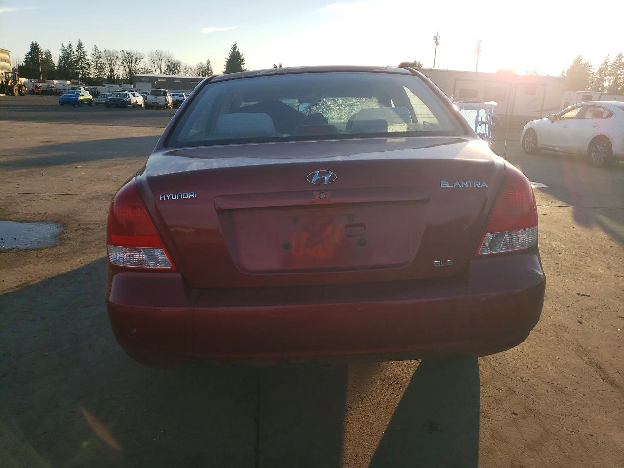 2002 Hyundai Elantra Red vin: KMHDN45D12U440886