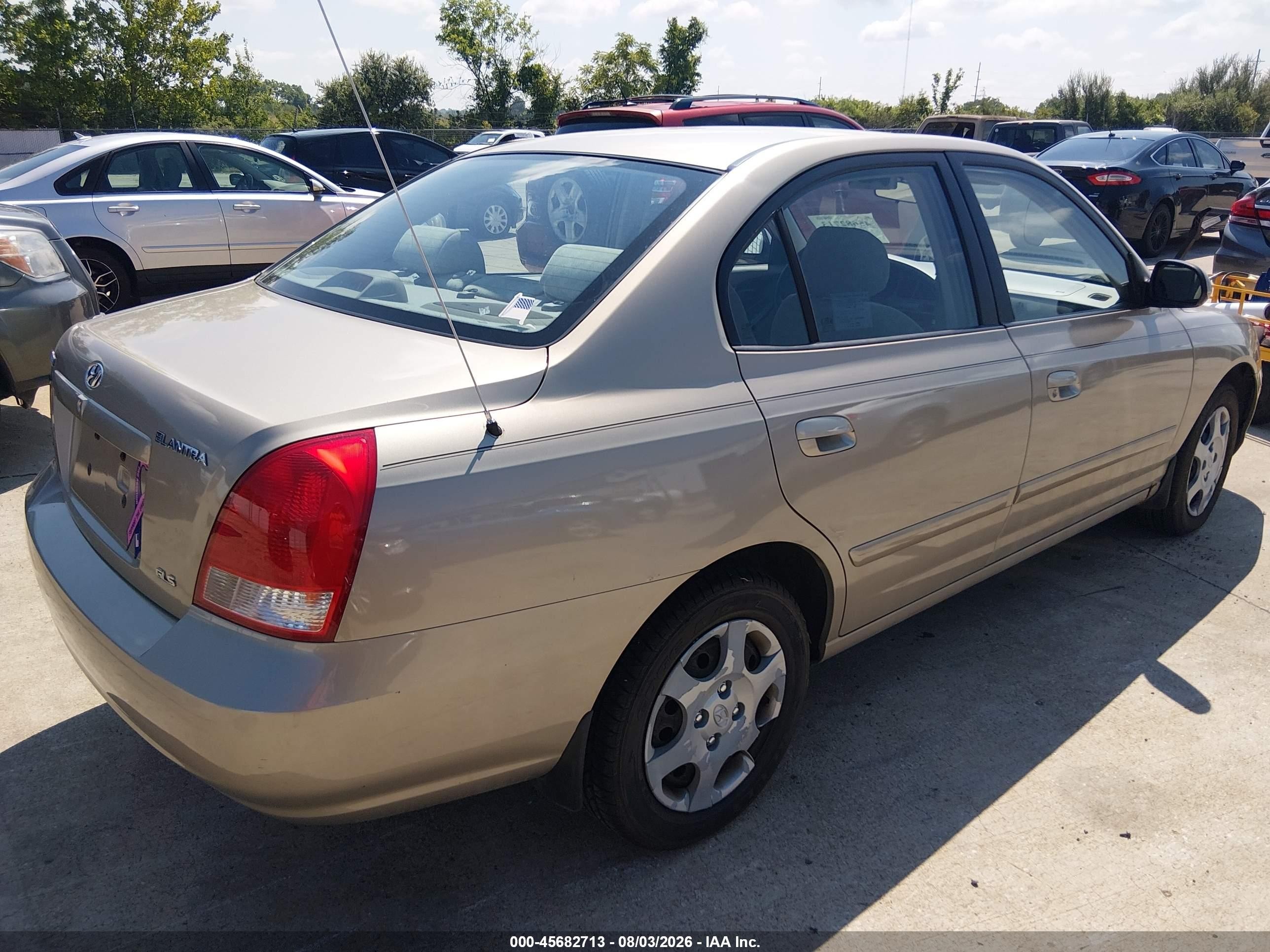 2002 Hyundai Elantra Gls Gold vin: KMHDN45D22U334088
