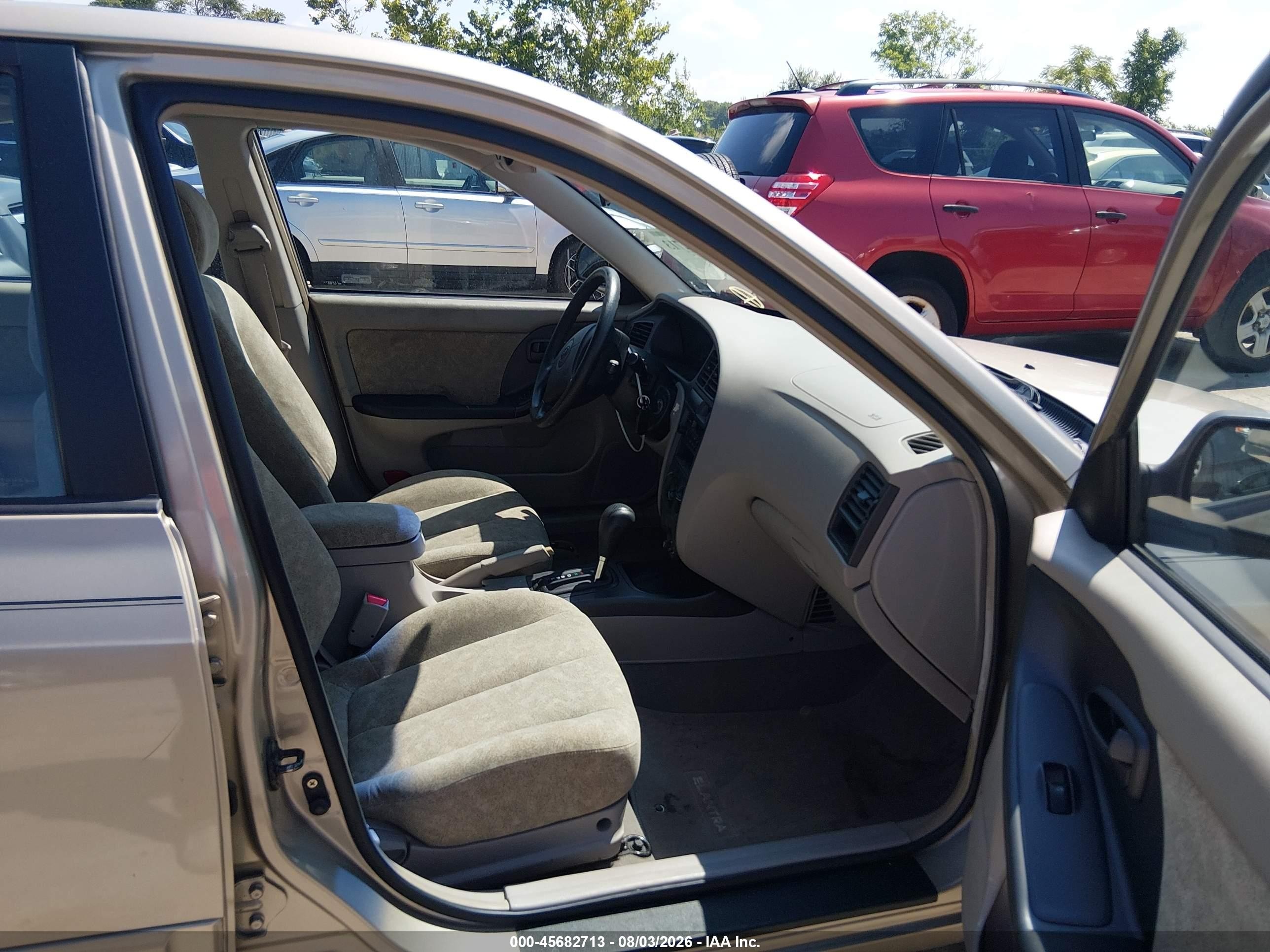 2002 Hyundai Elantra Gls Gold vin: KMHDN45D22U334088