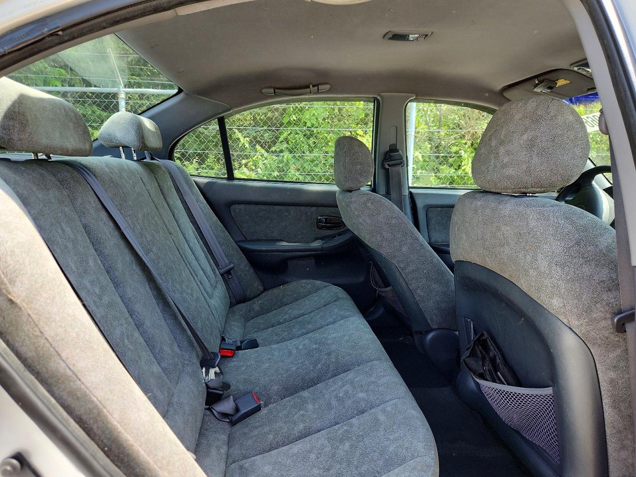 2003 Hyundai Elantra Gls Silver vin: KMHDN45D23U680045