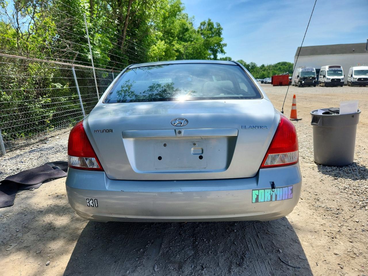 2003 Hyundai Elantra Gls Silver vin: KMHDN45D23U680045