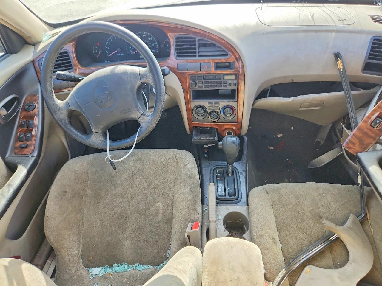 2002 Hyundai Elantra Gls Gold vin: KMHDN45D32U319566